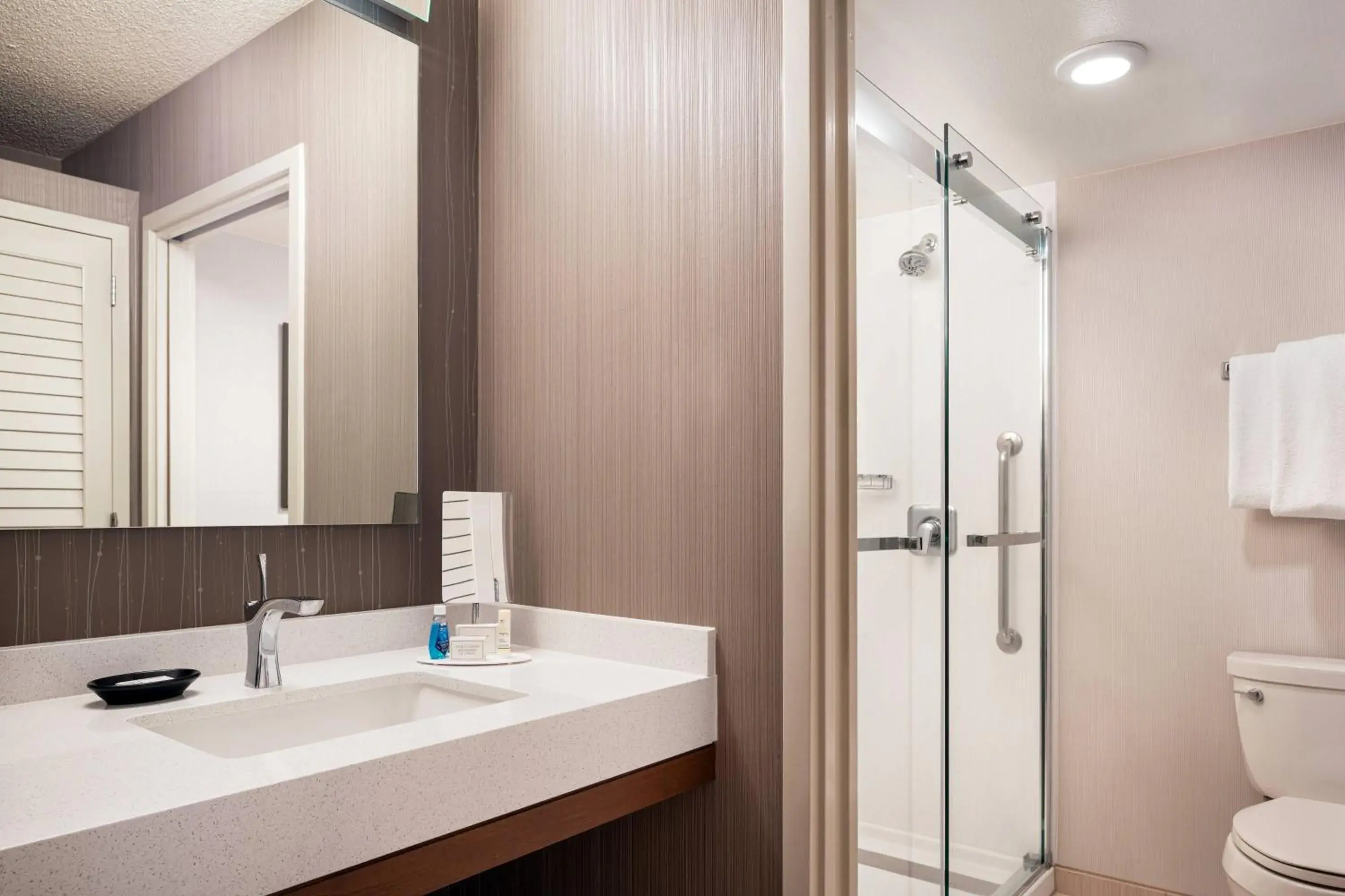 Double Room with Two Double Beds in Courtyard San Jose Cupertino Double Room with Two Double Beds in Courtyard San Jose Cupertino