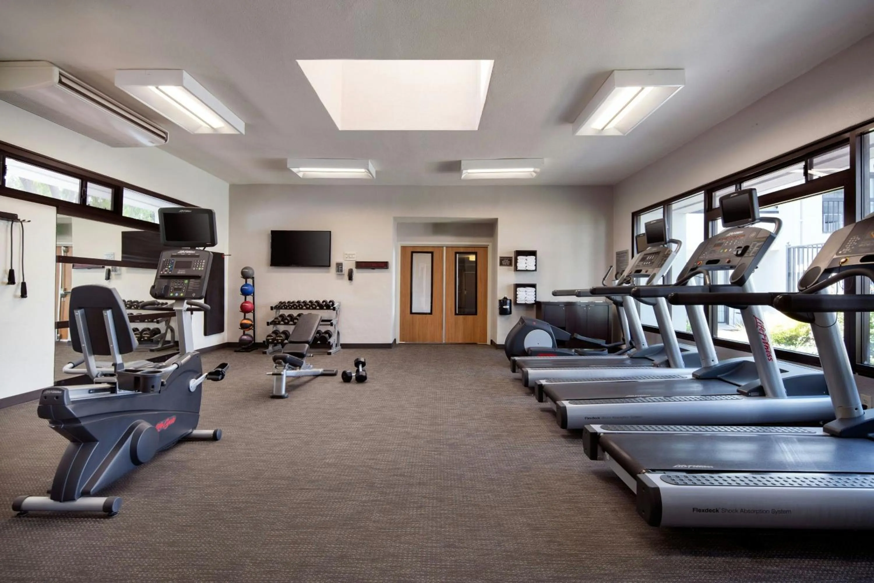 Fitness centre/facilities in Courtyard San Jose Cupertino
