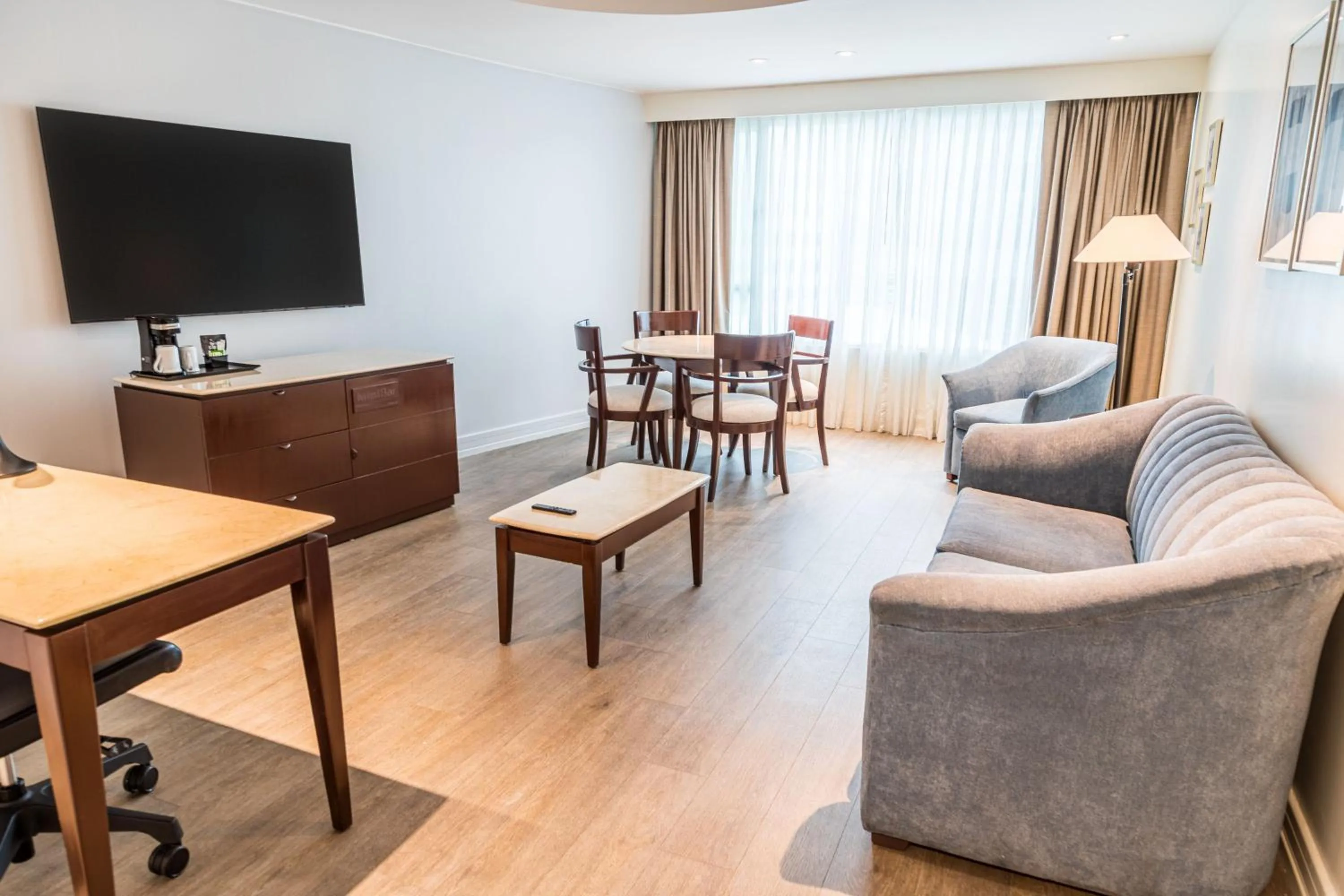 Photo of the whole room in Sheraton Guayaquil