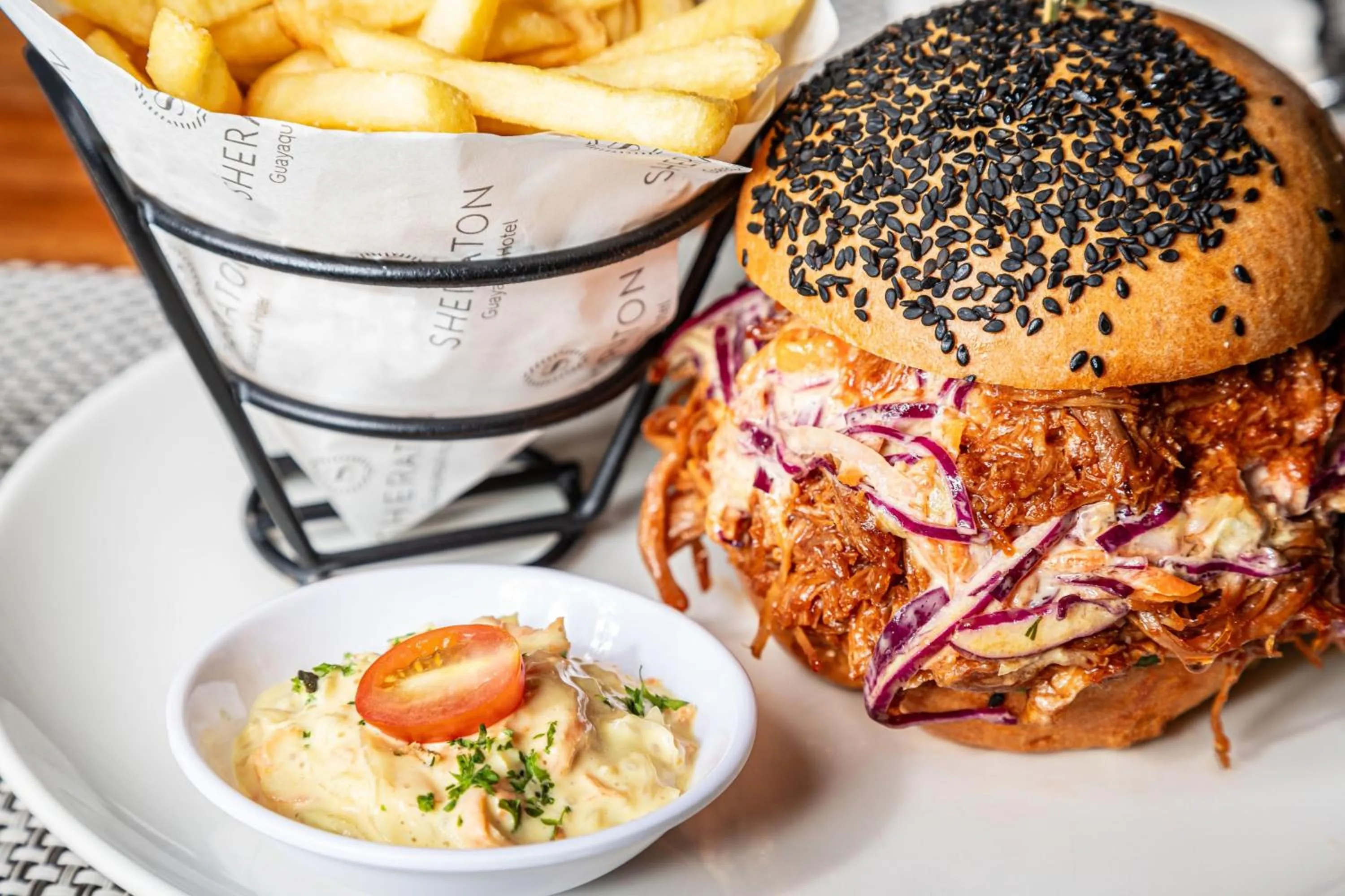 Restaurant/places to eat in Sheraton Guayaquil