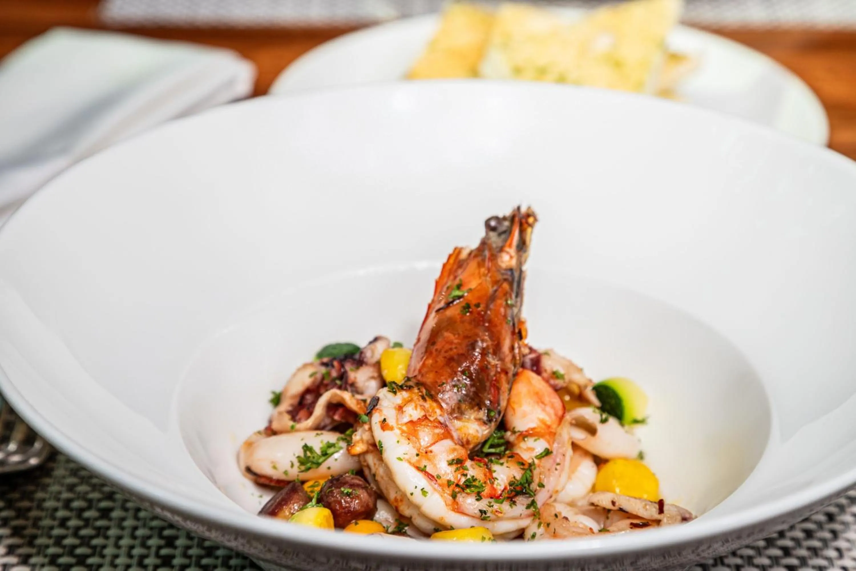 Restaurant/places to eat in Sheraton Guayaquil