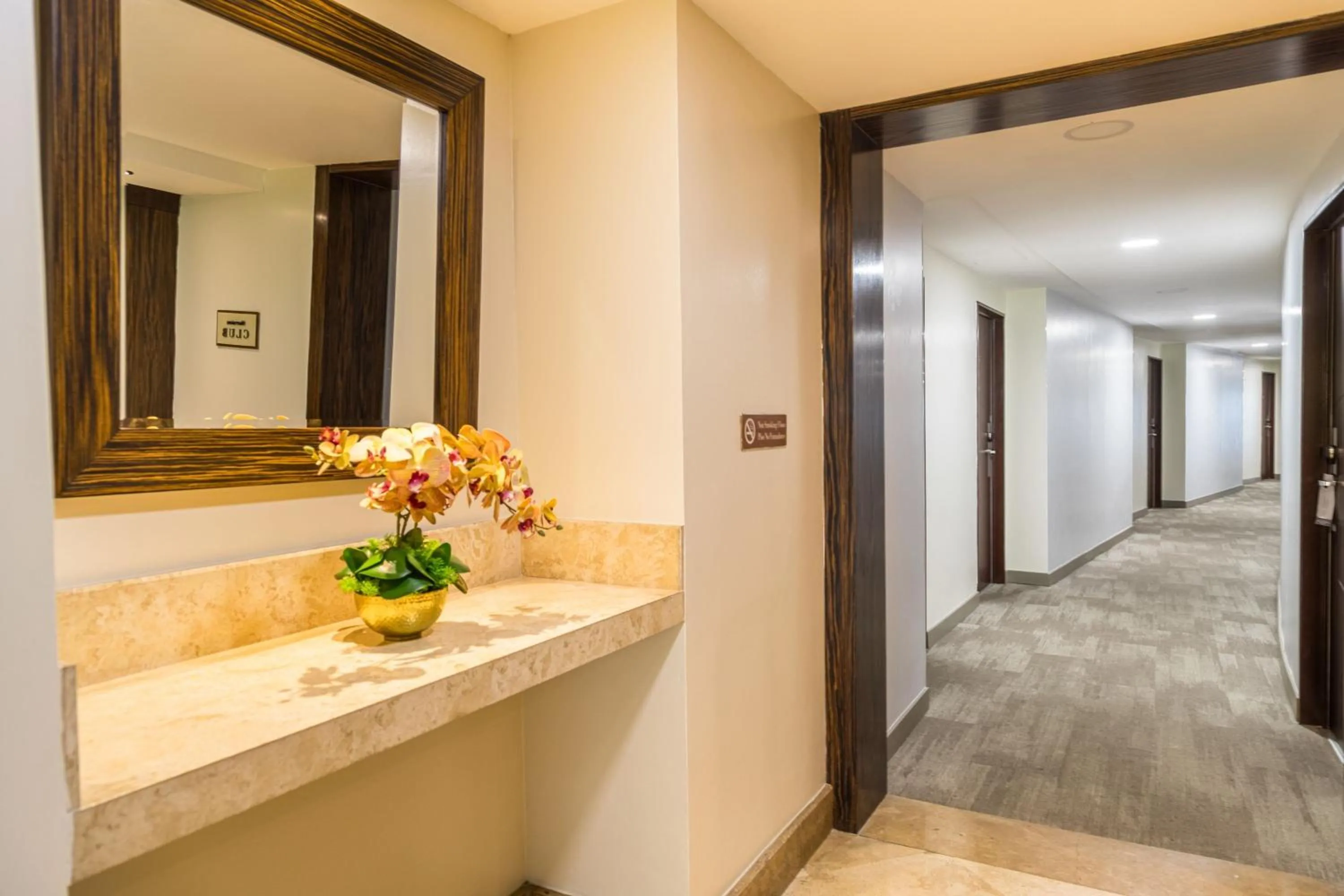 Lounge or bar in Sheraton Guayaquil