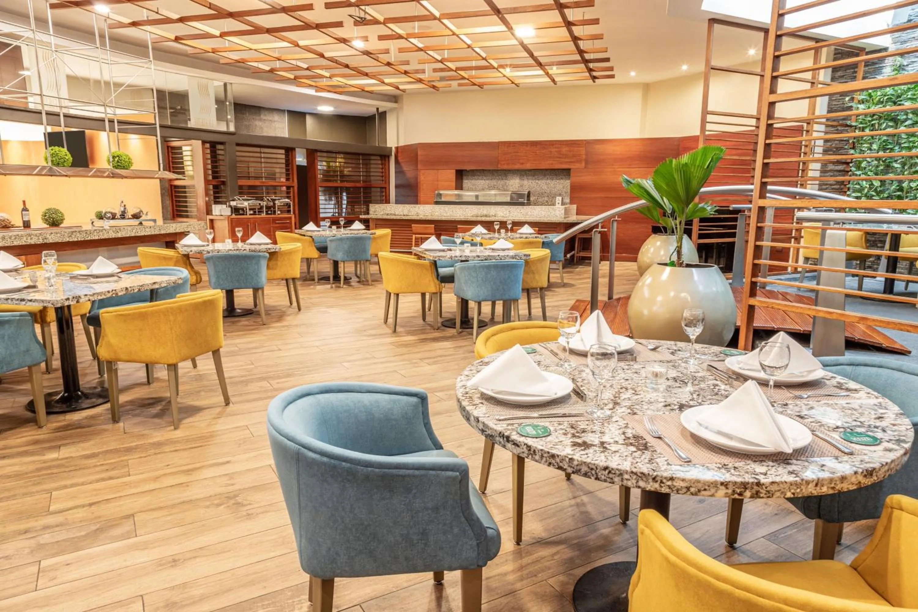 Restaurant/places to eat in Sheraton Guayaquil