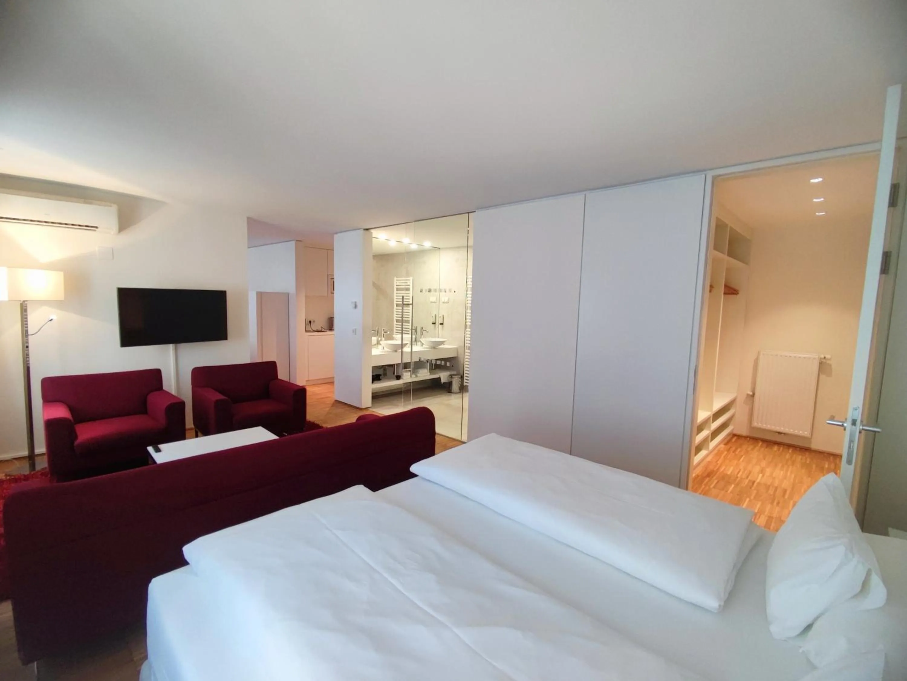 Bedroom, Bed in Hotel Am Domplatz - Adult Only