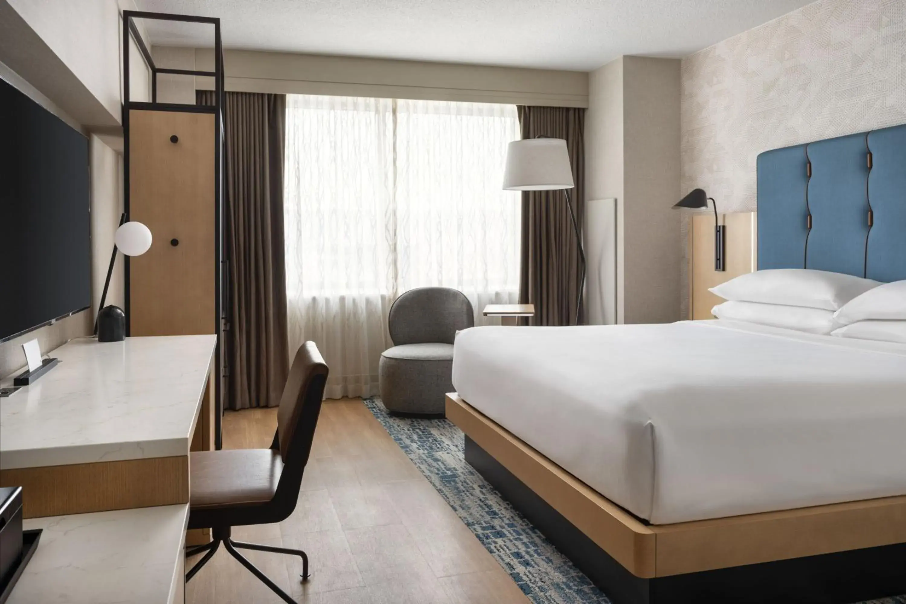 M Club Guest room, 1 King Bed in San Jose Marriott M Club Guest room, 1 King Bed in San Jose Marriott