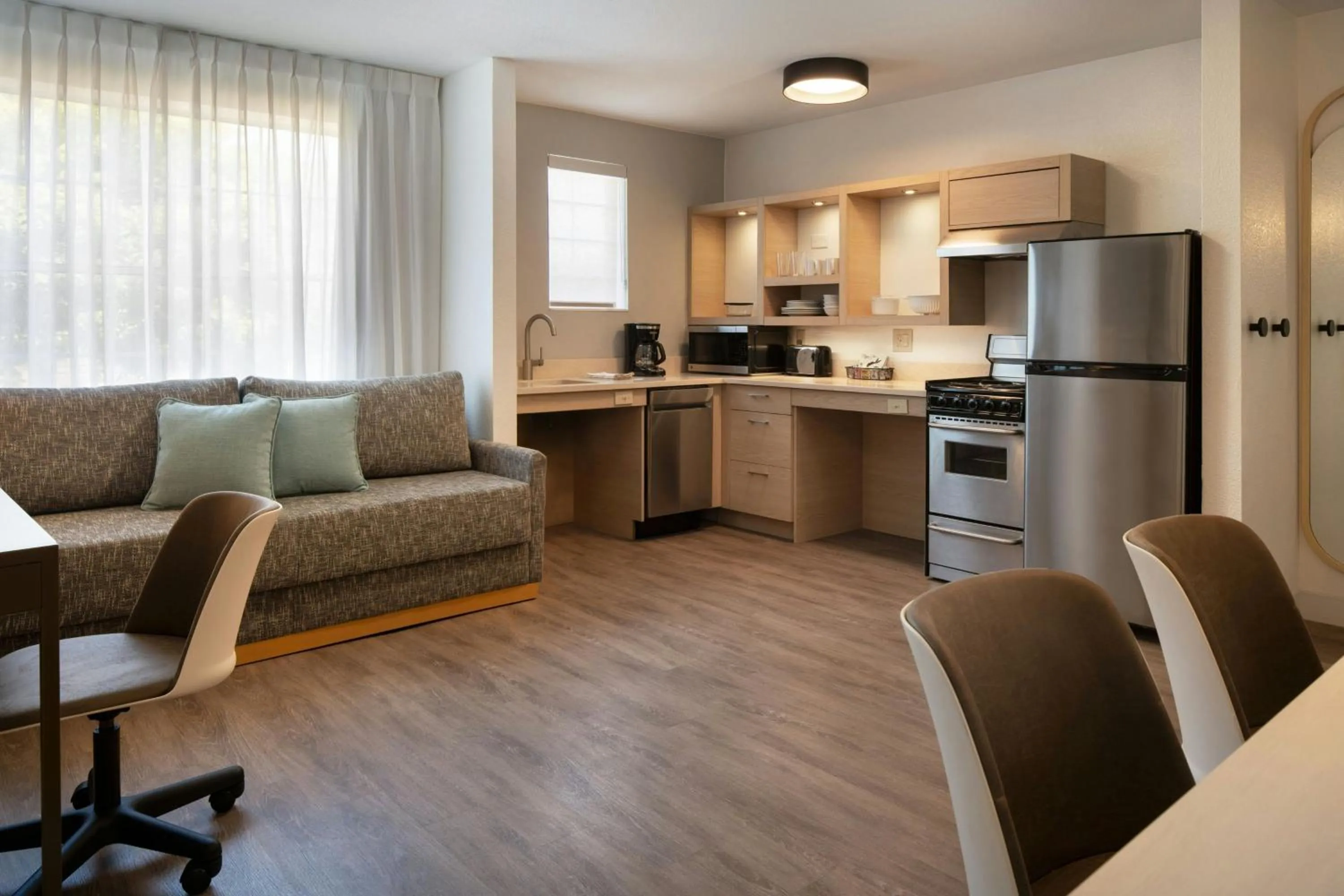 Kitchen or kitchenette in TownePlace Suites Milpitas Silicon Valley