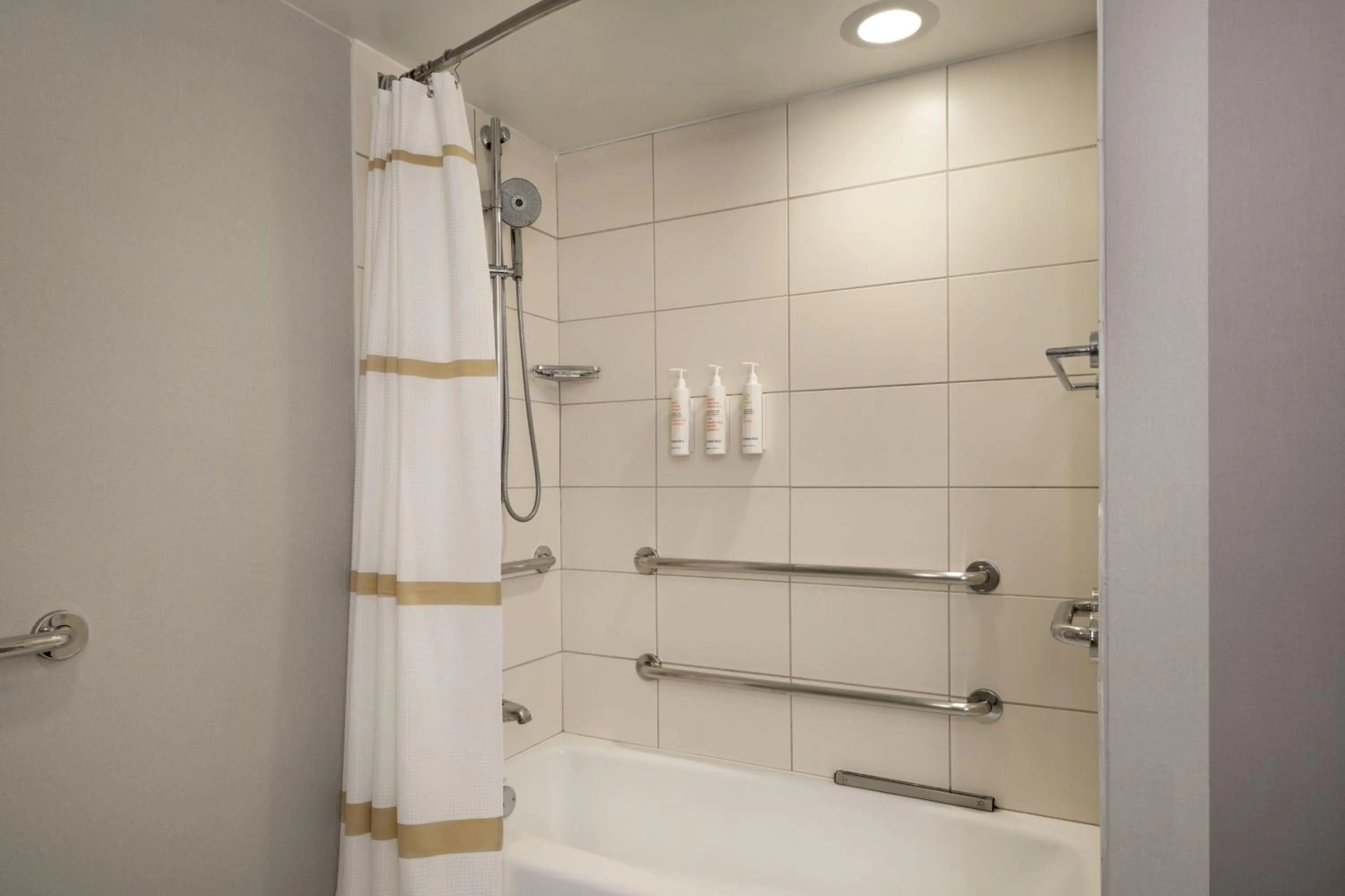 Bathroom in Salt Lake Marriott Downtown at City Creek