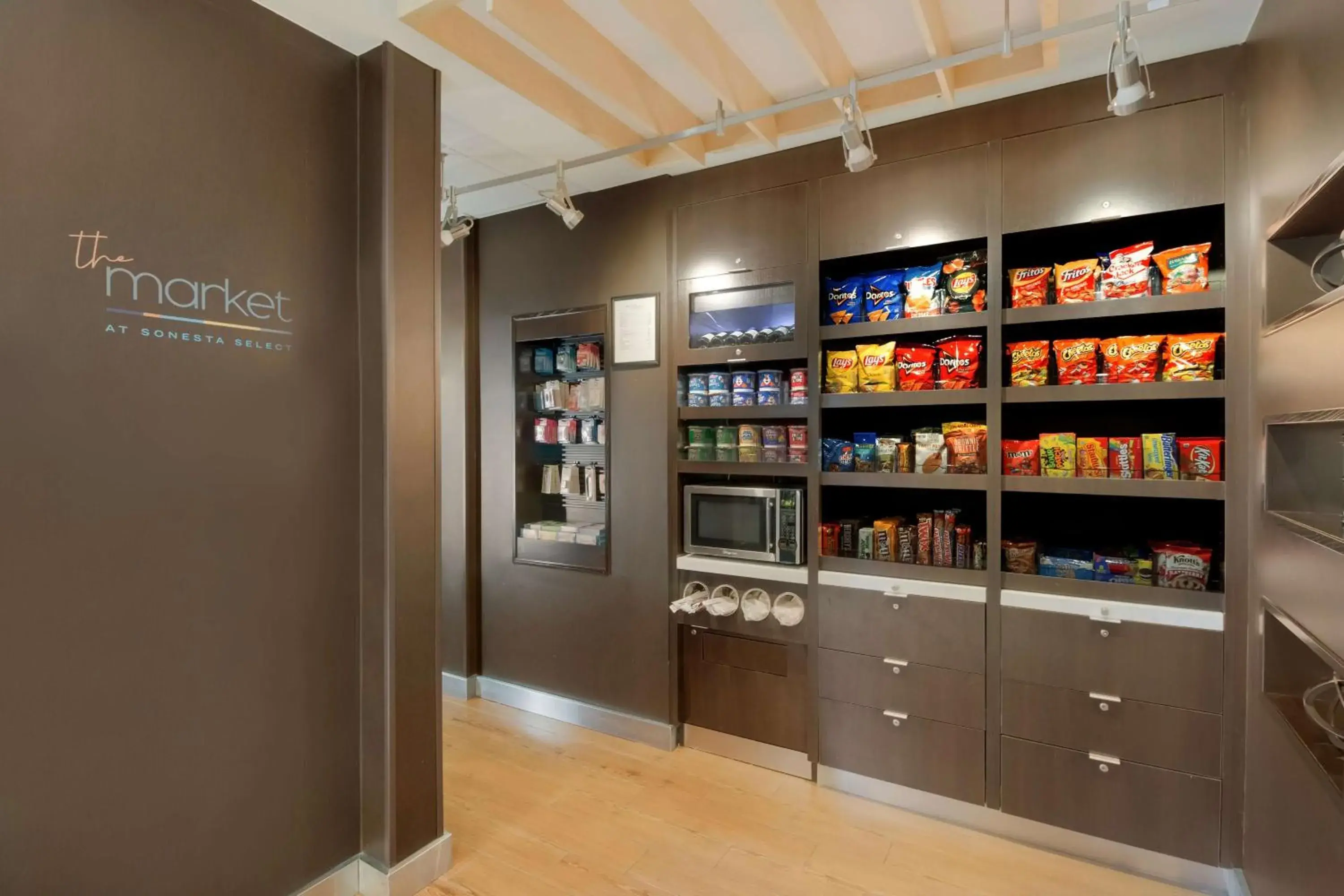 Property building in Sonesta Select Huntington Beach Fountain Valley Property building in Sonesta Select Huntington Beach Fountain Valley