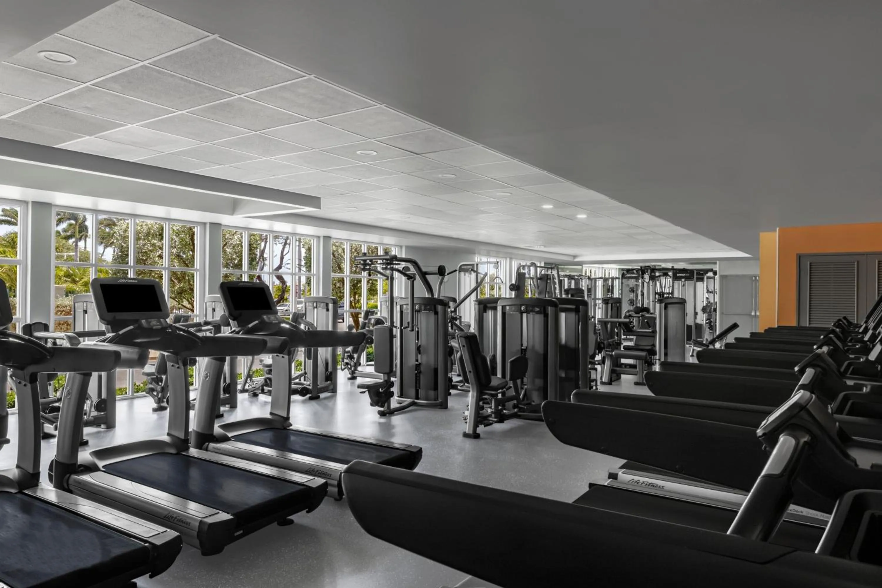 Fitness centre/facilities in Marriott's Aruba Surf Club