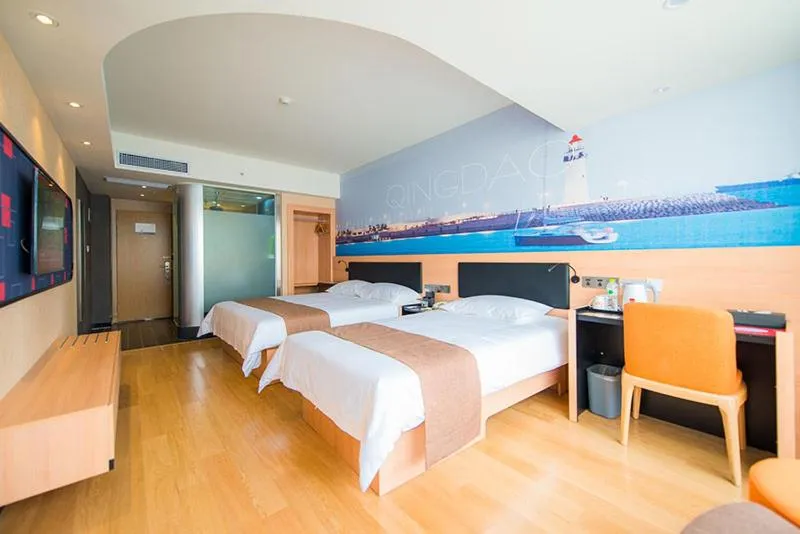 Bed in Thank Inn Plus Hotel Shandong Qingdao Development Zone Xiangjiang Road Changjiang Shopping Mall