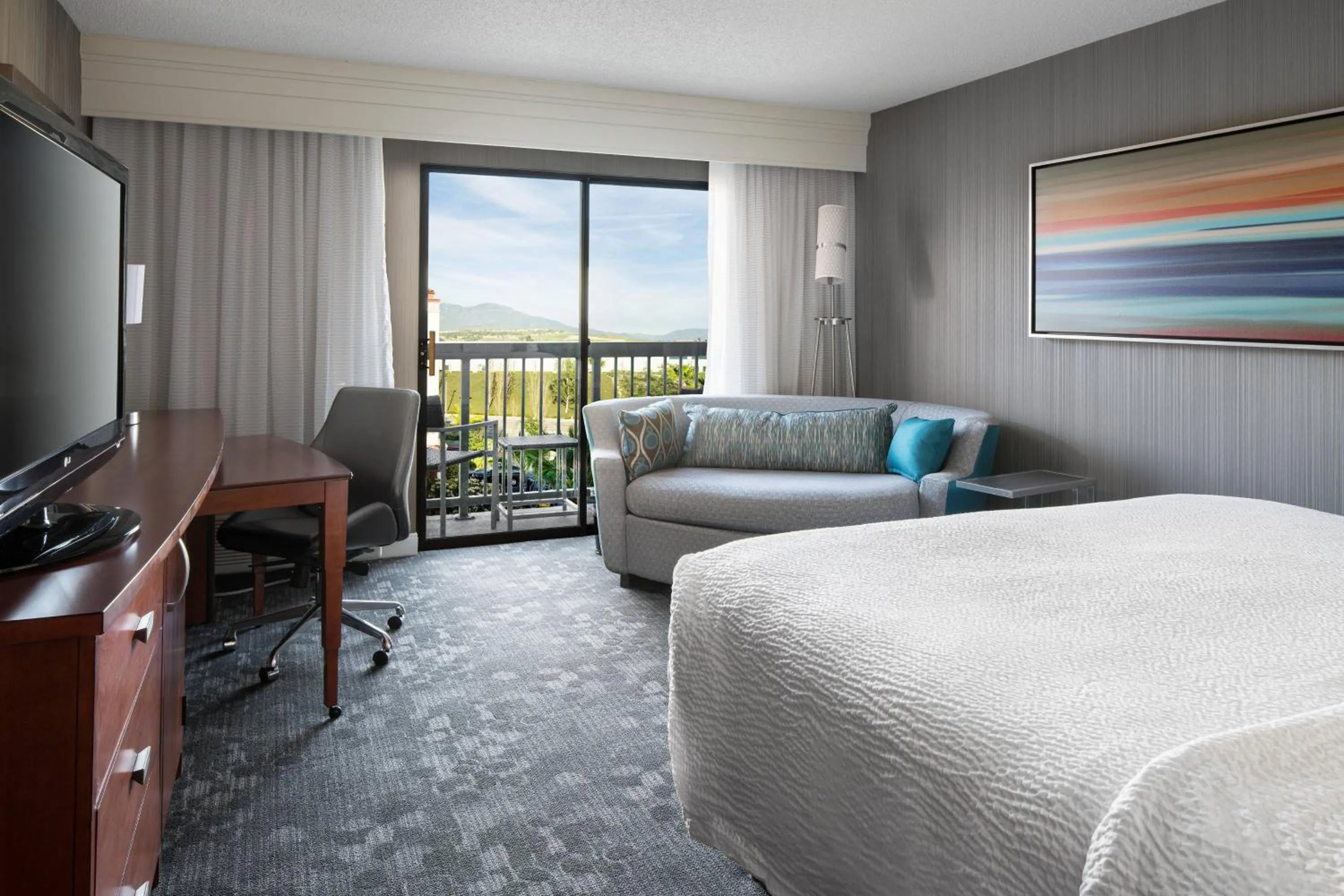 Photo of the whole room, Bed in Courtyard Foothill Ranch Irvine East/Lake Forest