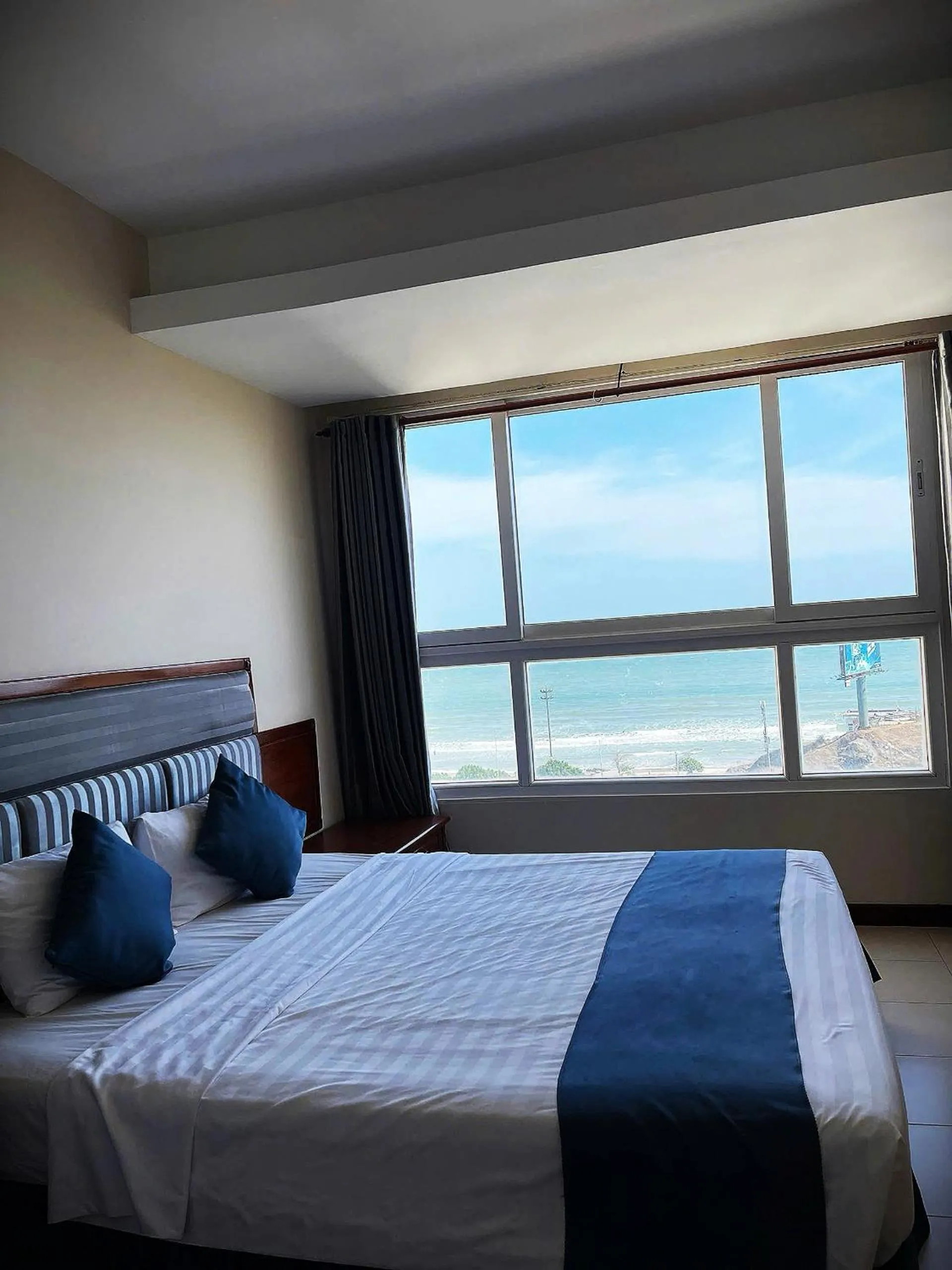 Bed in The Coast Hotel Vung Tau