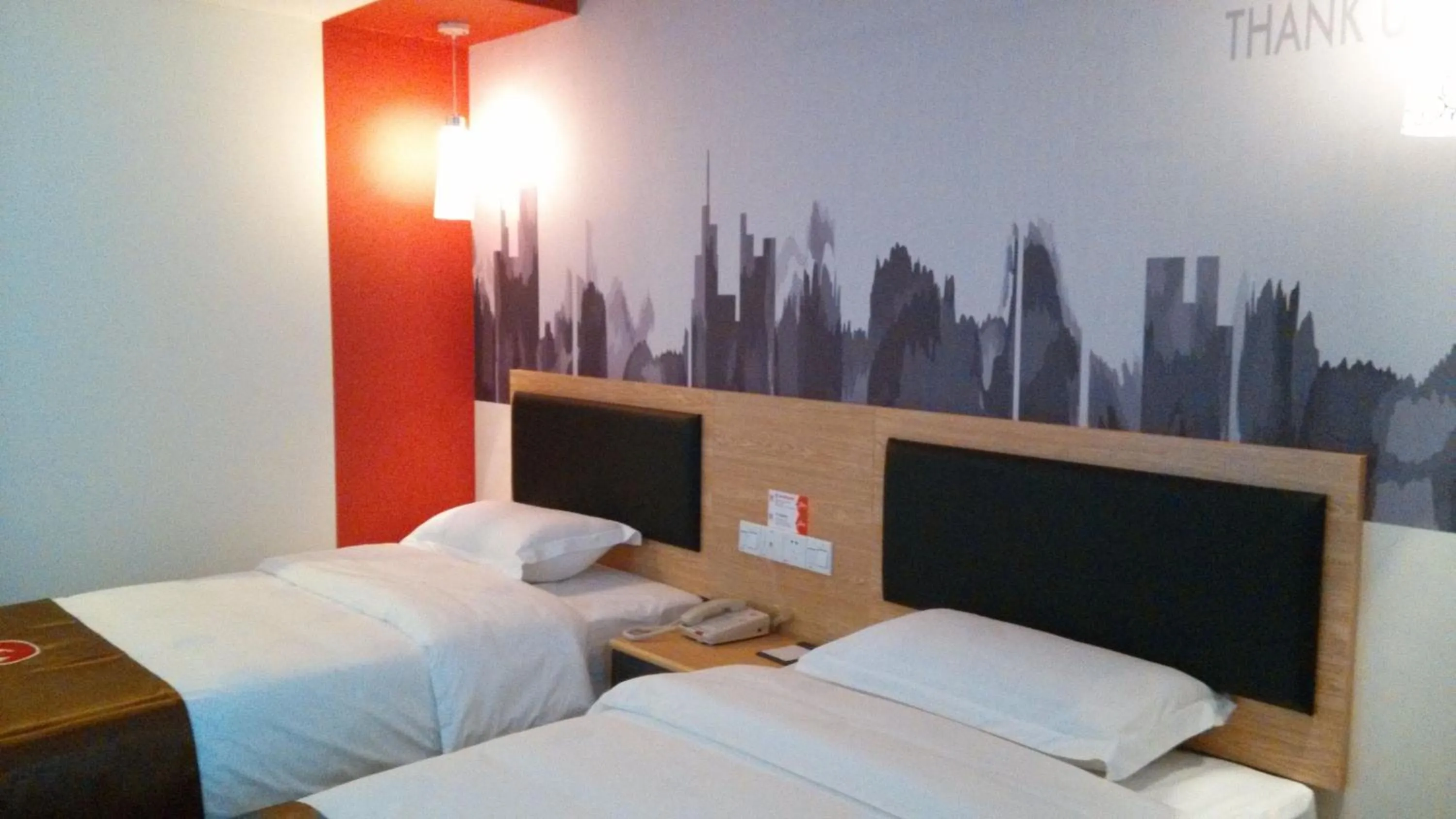 Bed in Thank Inn Chain Hotel Jiangxi Fuzhou Linchuan District Laowuhuang Palace Bus Station