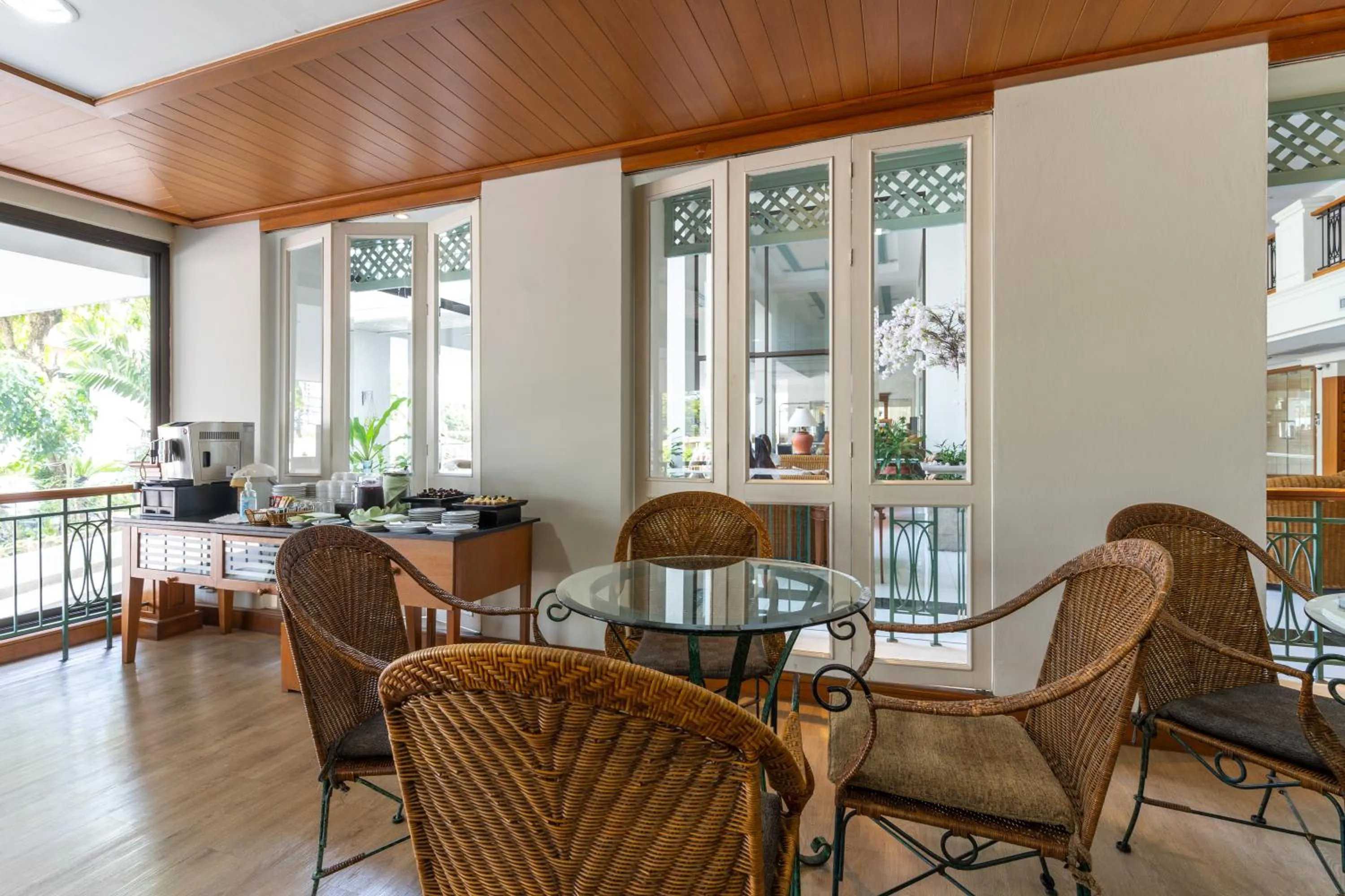 Lounge or bar in Kantary Bay Hotel And Serviced Apartments Sriracha