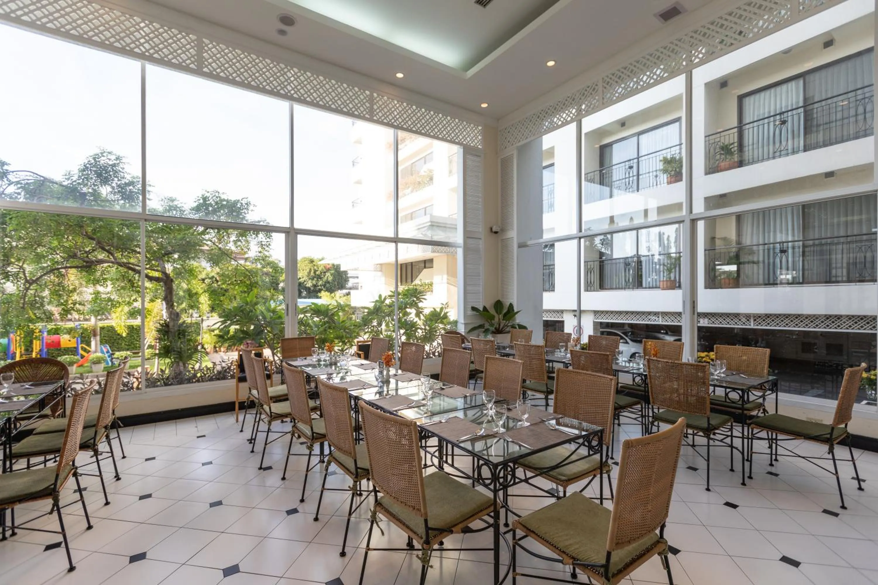 Restaurant/places to eat in Kantary Bay Hotel And Serviced Apartments Sriracha