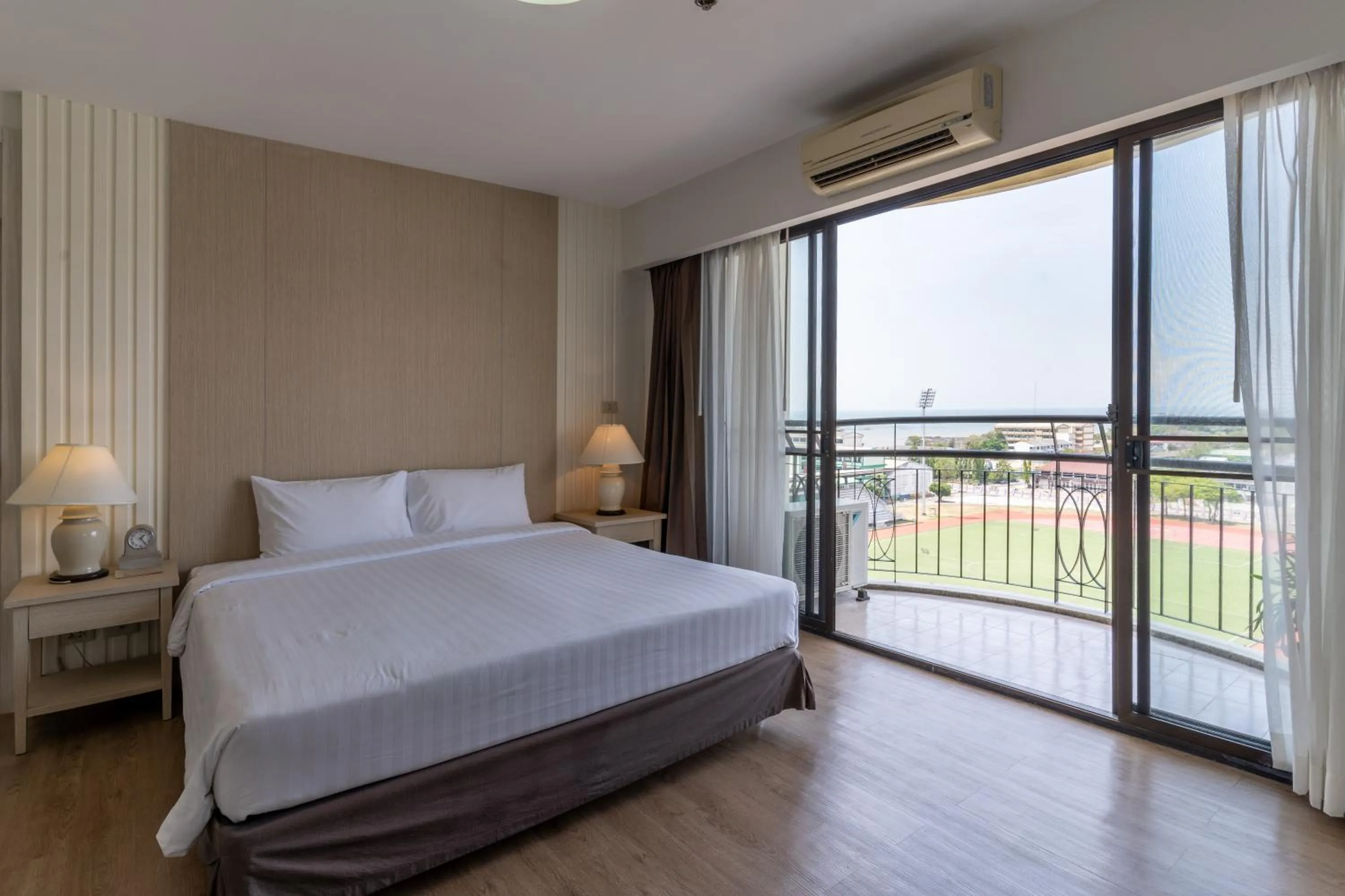 Bed in Kantary Bay Hotel And Serviced Apartments Sriracha