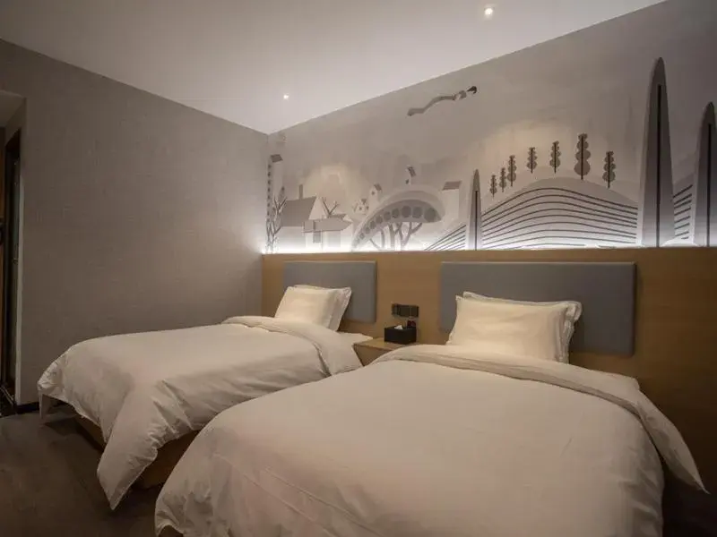 Bed in Thank Inn Chain Hotel Hunan Huaihua Hecheng District South High Speed Rail Station Bed in Thank Inn Chain Hotel Hunan Huaihua Hecheng District South High Speed Rail Station