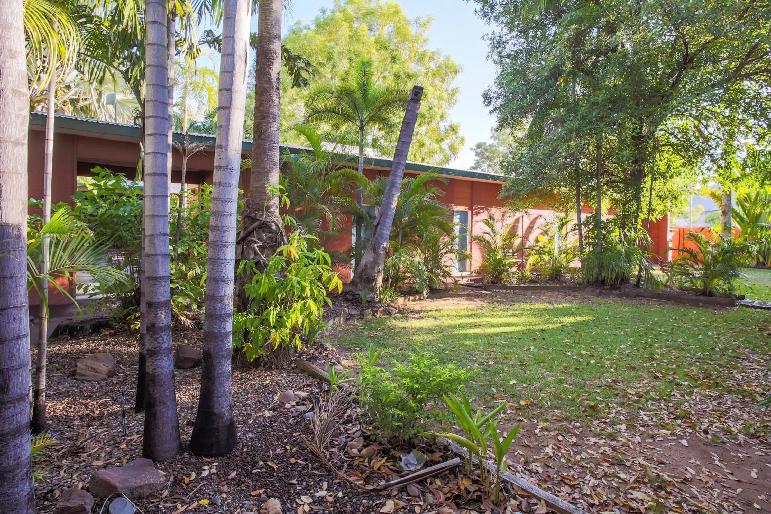 Property building in Hotel Kununurra