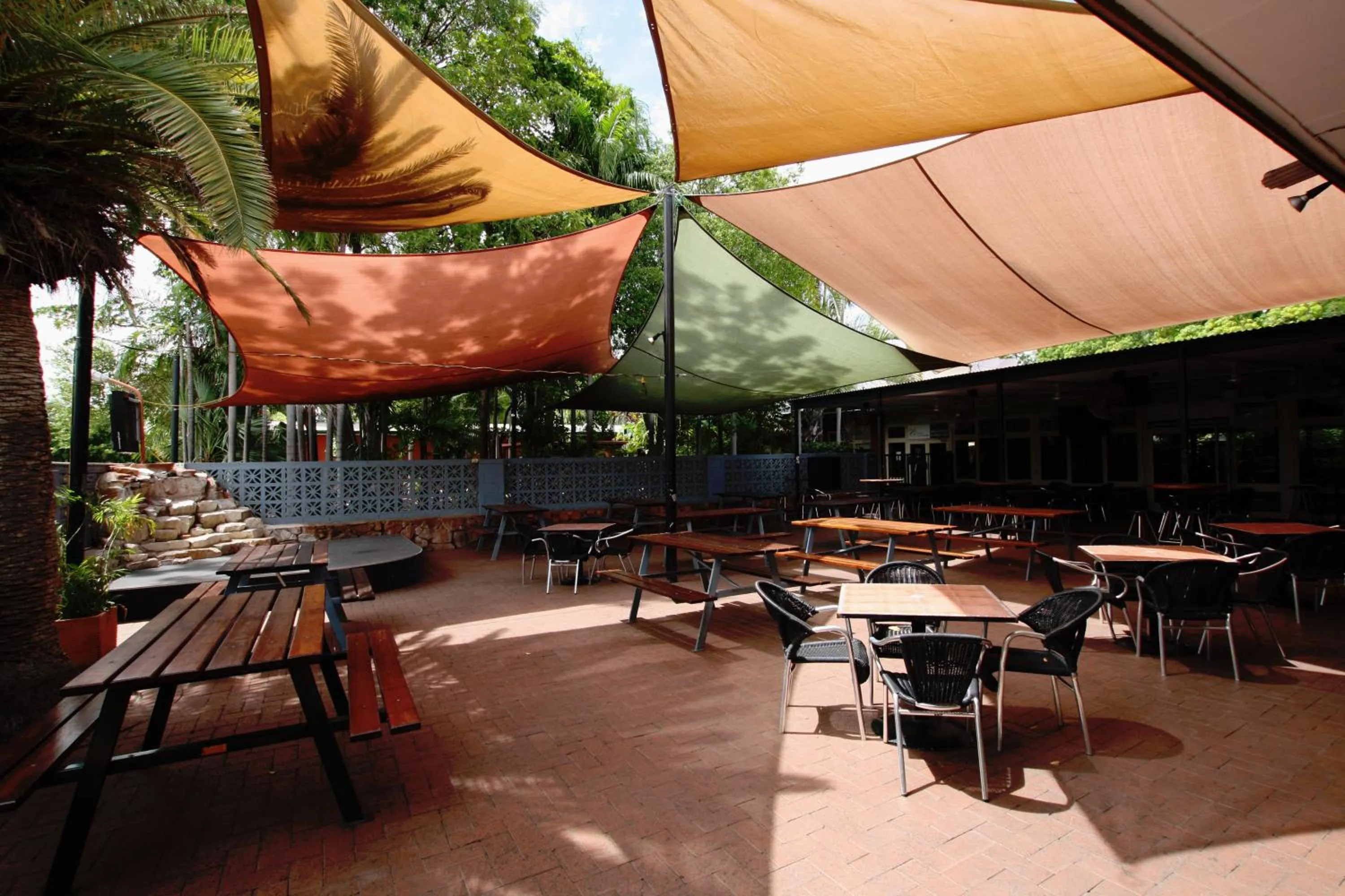 Lounge or bar in Hotel Kununurra