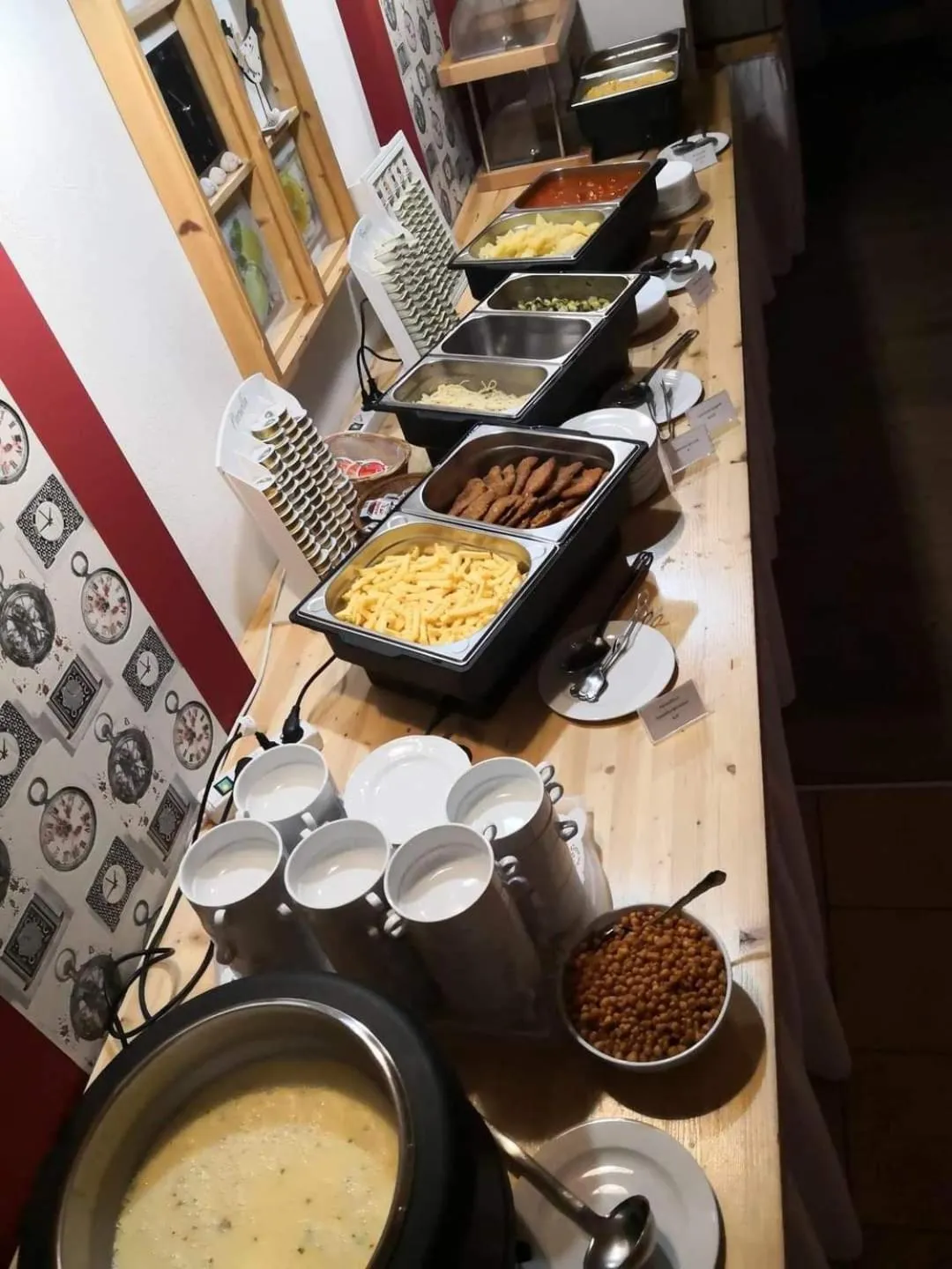 Food and drinks in Hotel Aquamarin