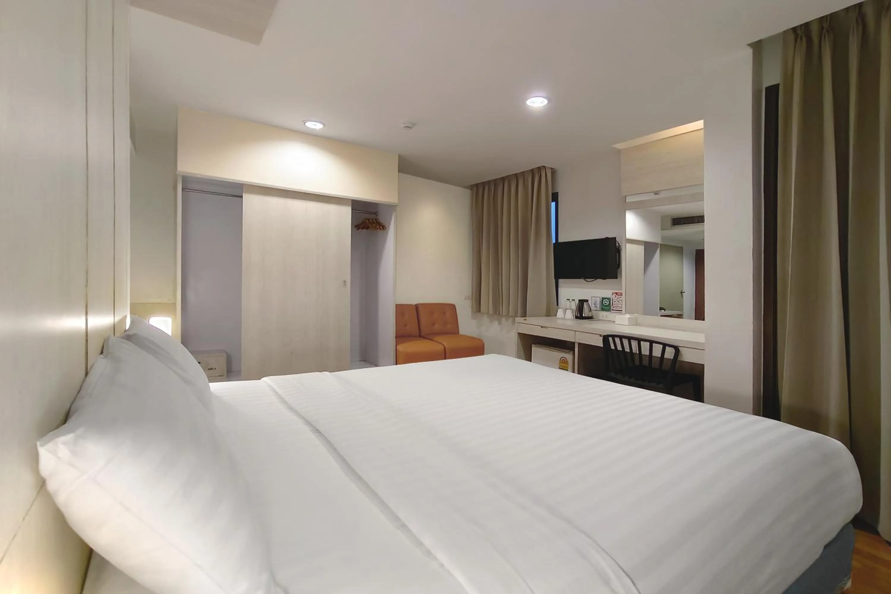 Bed in Ten Stars Hotel