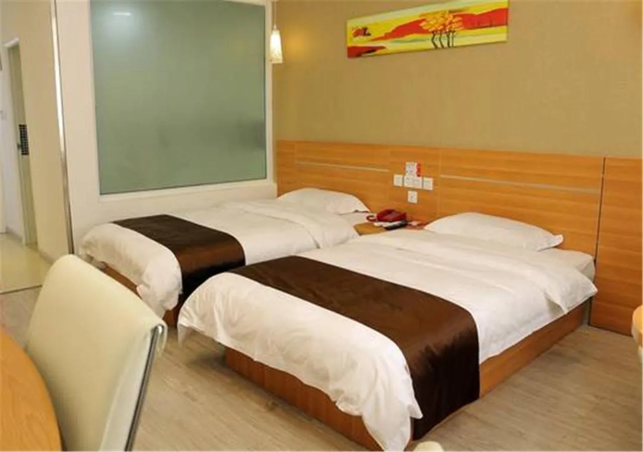 On site, Bed in Thank Inn Chain Hotel Yunnan Lijiang Old Town South Gate