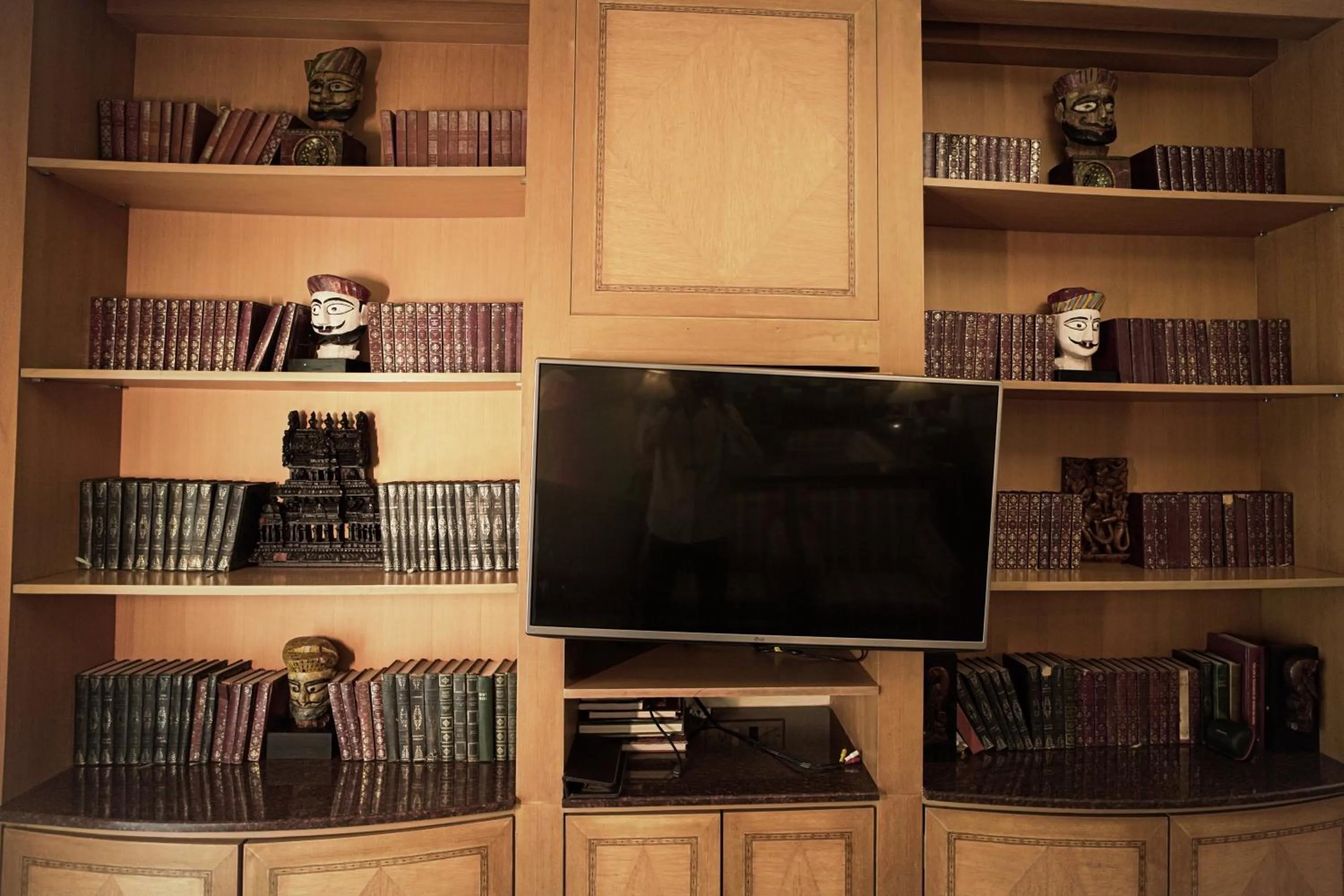 Lounge or bar in Ambassador Ajanta Hotel, Aurangabad