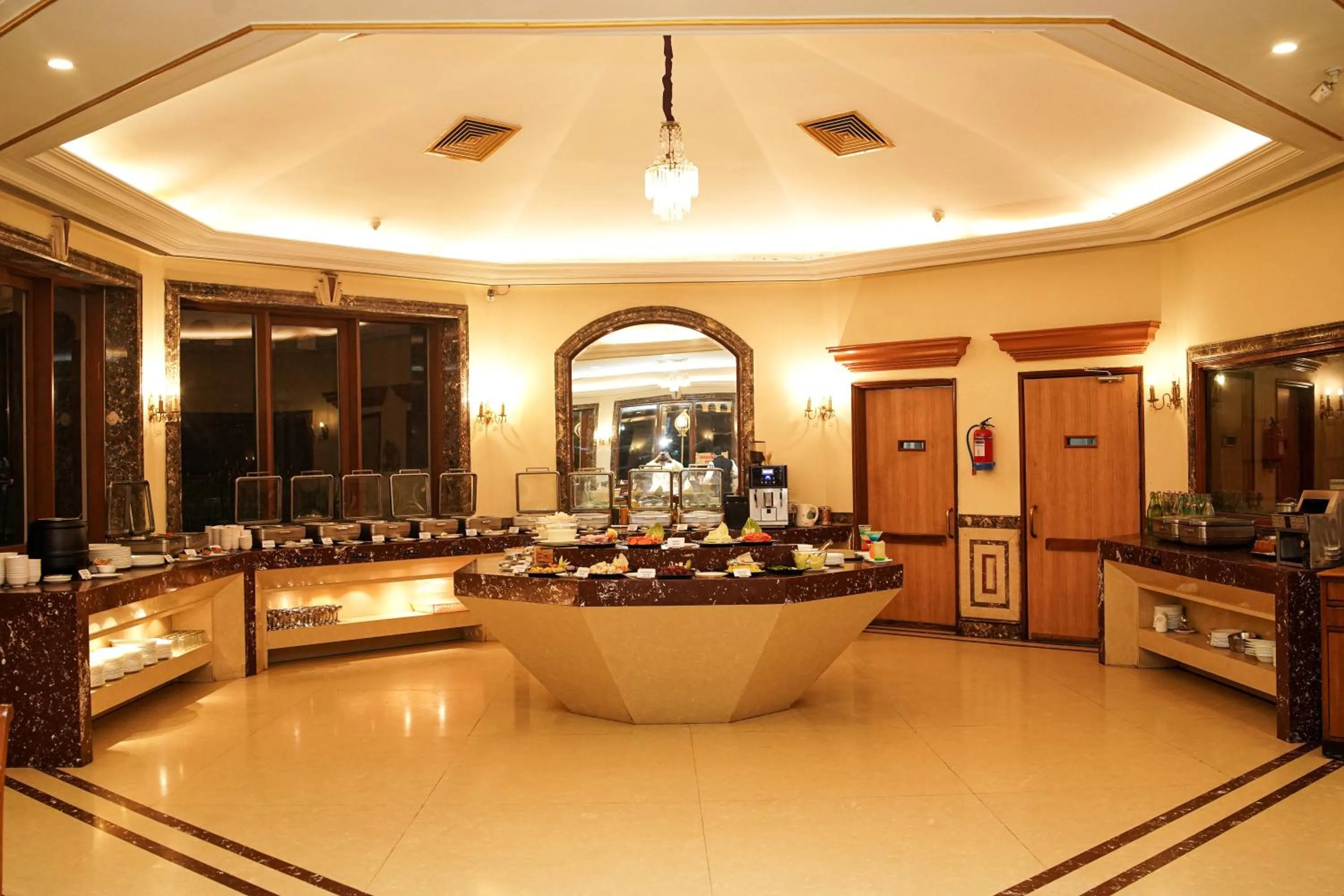 Restaurant/places to eat in Ambassador Ajanta Hotel, Aurangabad