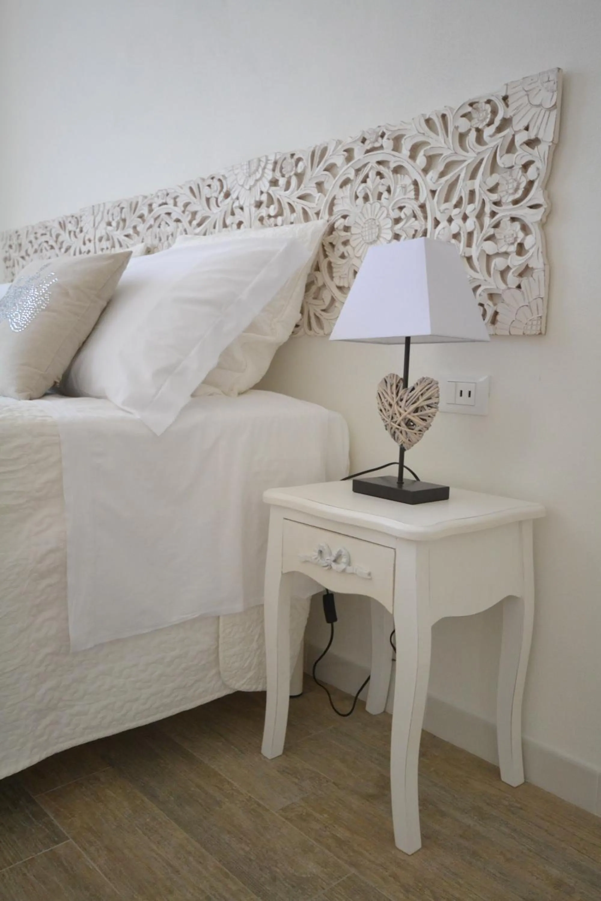 Decorative detail, Bed in Affittacamere Casa Dane'