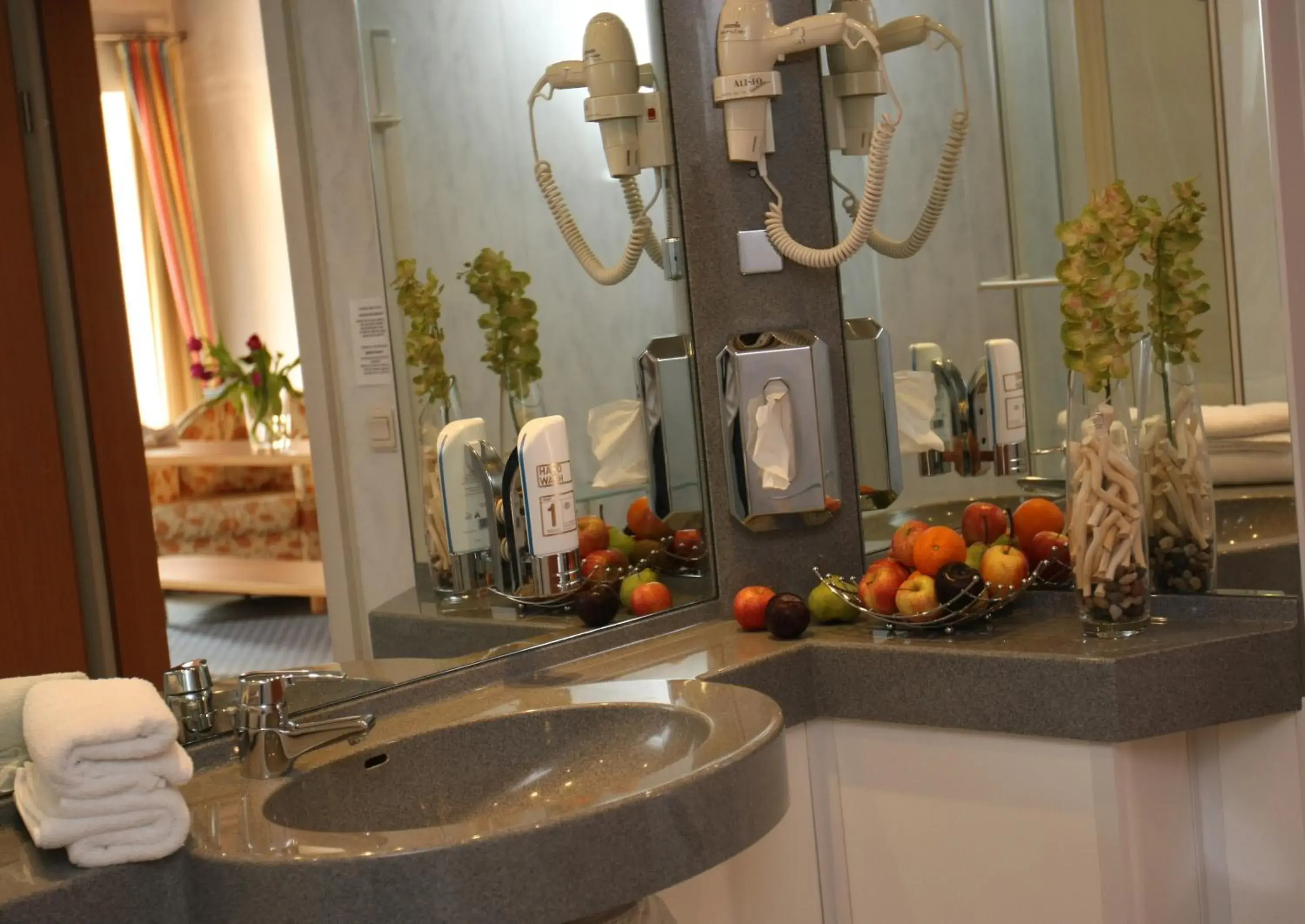 Comfort Double or Twin Room - single occupancy in Altstadt-Hotel Passau Comfort Double or Twin Room - single occupancy in Altstadt-Hotel Passau