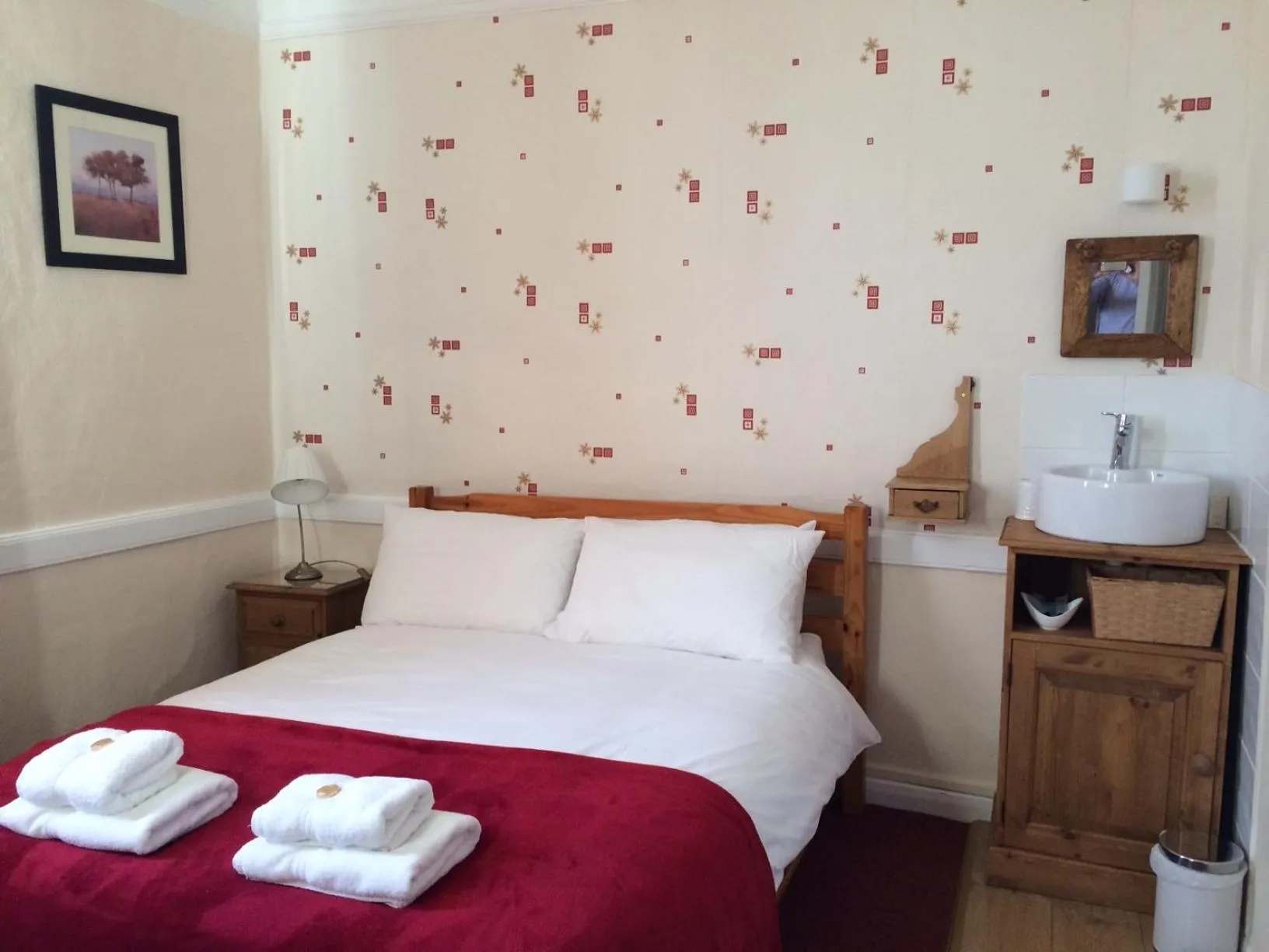Bedroom, Bed in Rose and Crown B&B