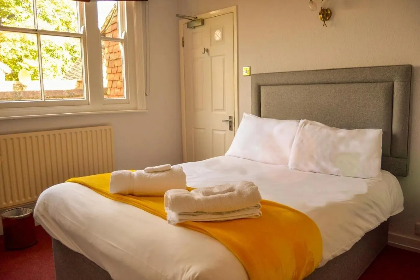 Bedroom, Bed in Rose and Crown B&B