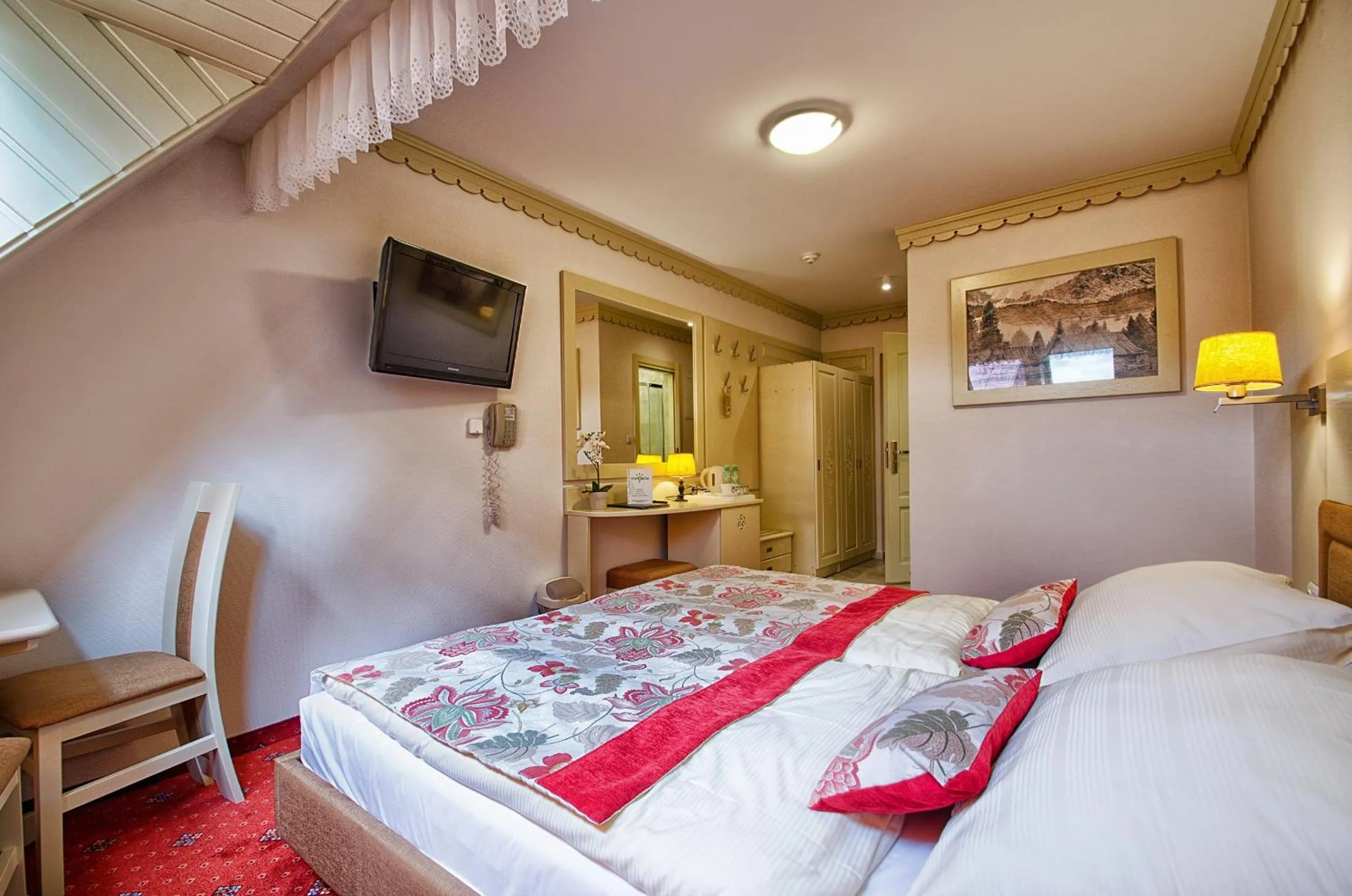 Photo of the whole room, Bed in Hotel Toporów