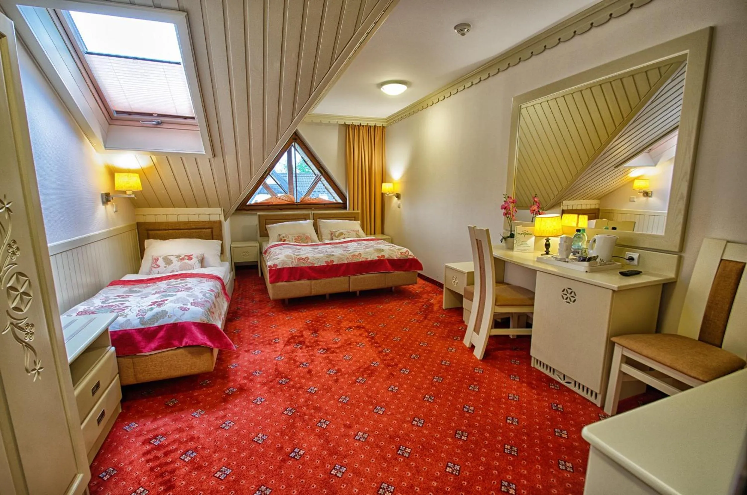 Photo of the whole room, Bed in Hotel Toporów