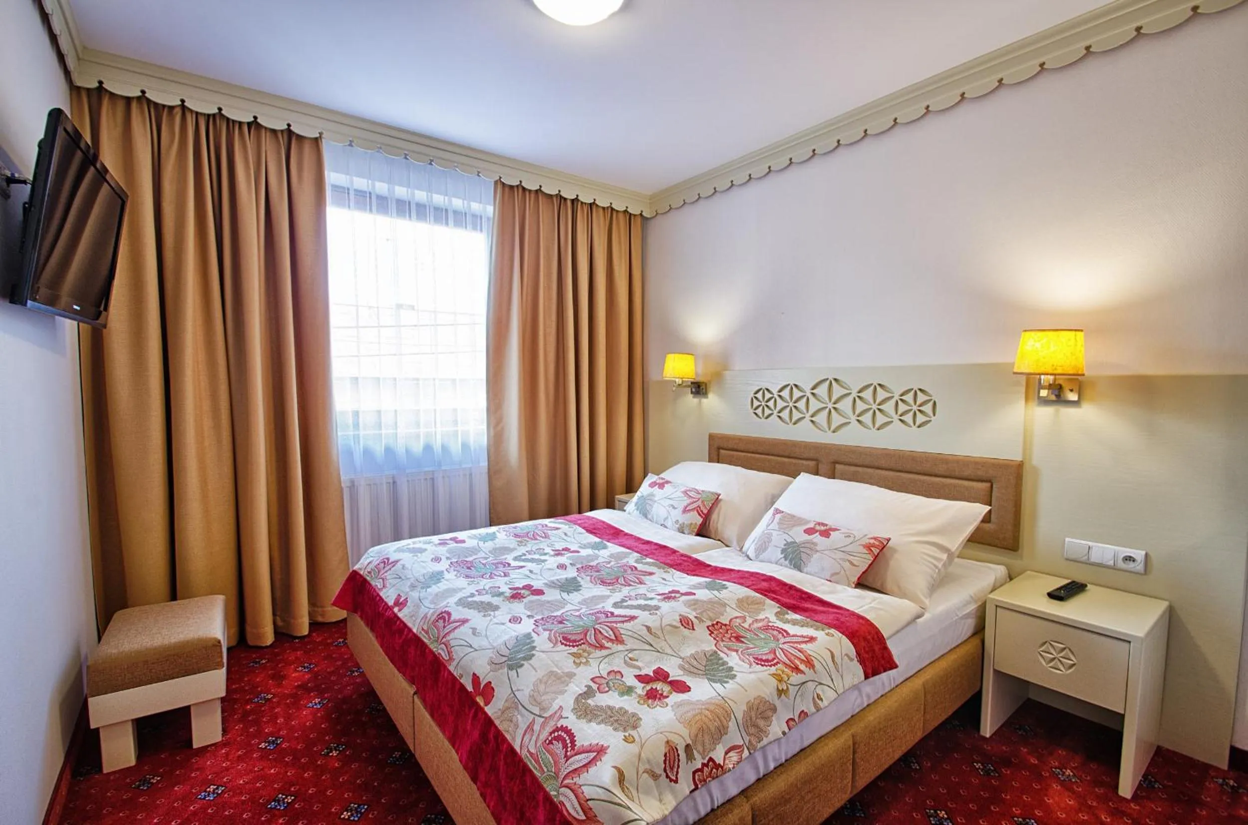 Photo of the whole room, Bed in Hotel Toporów