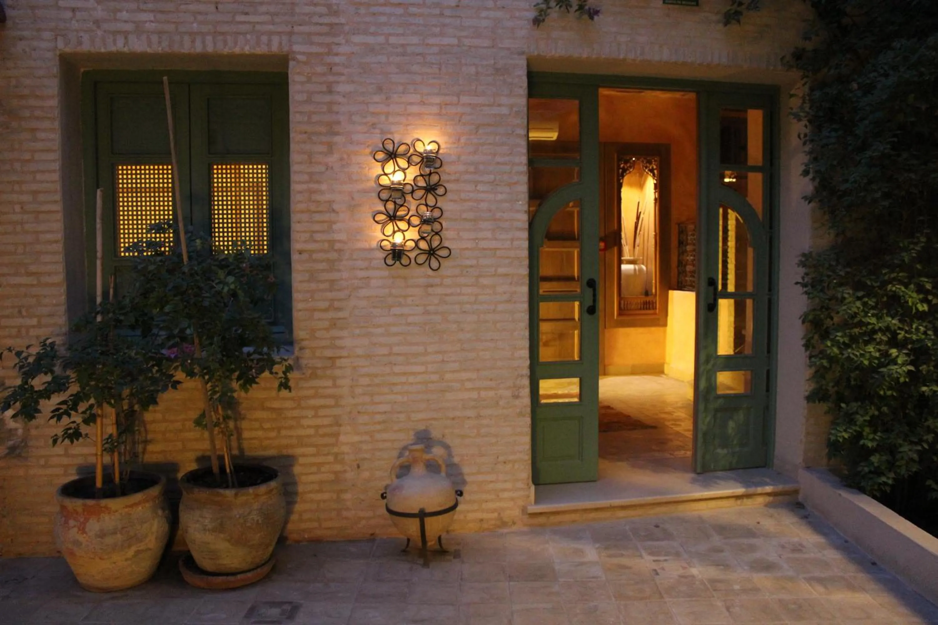 Facade/entrance in Dar Saida Beya