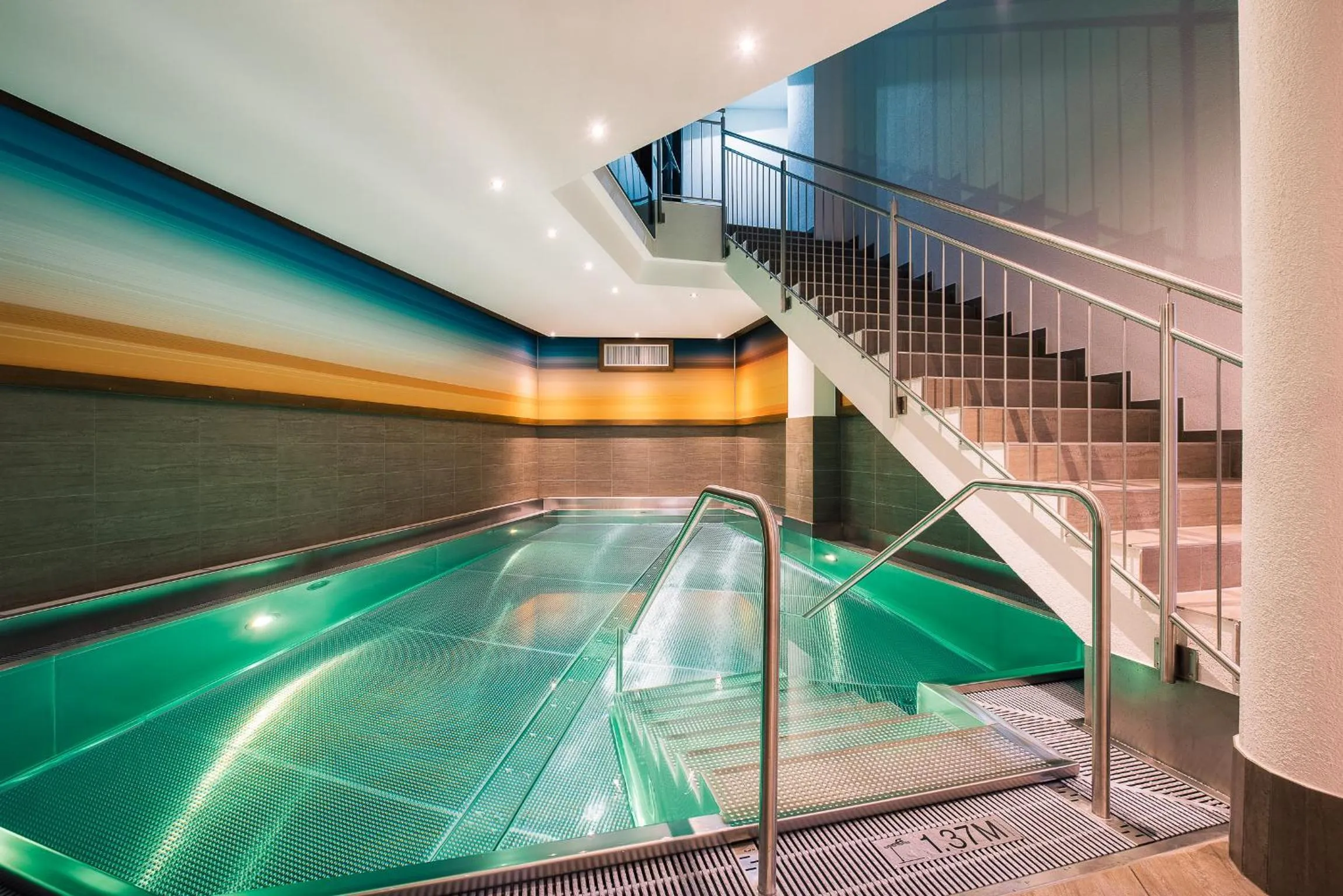 Swimming pool in Hotel Sonnleiten