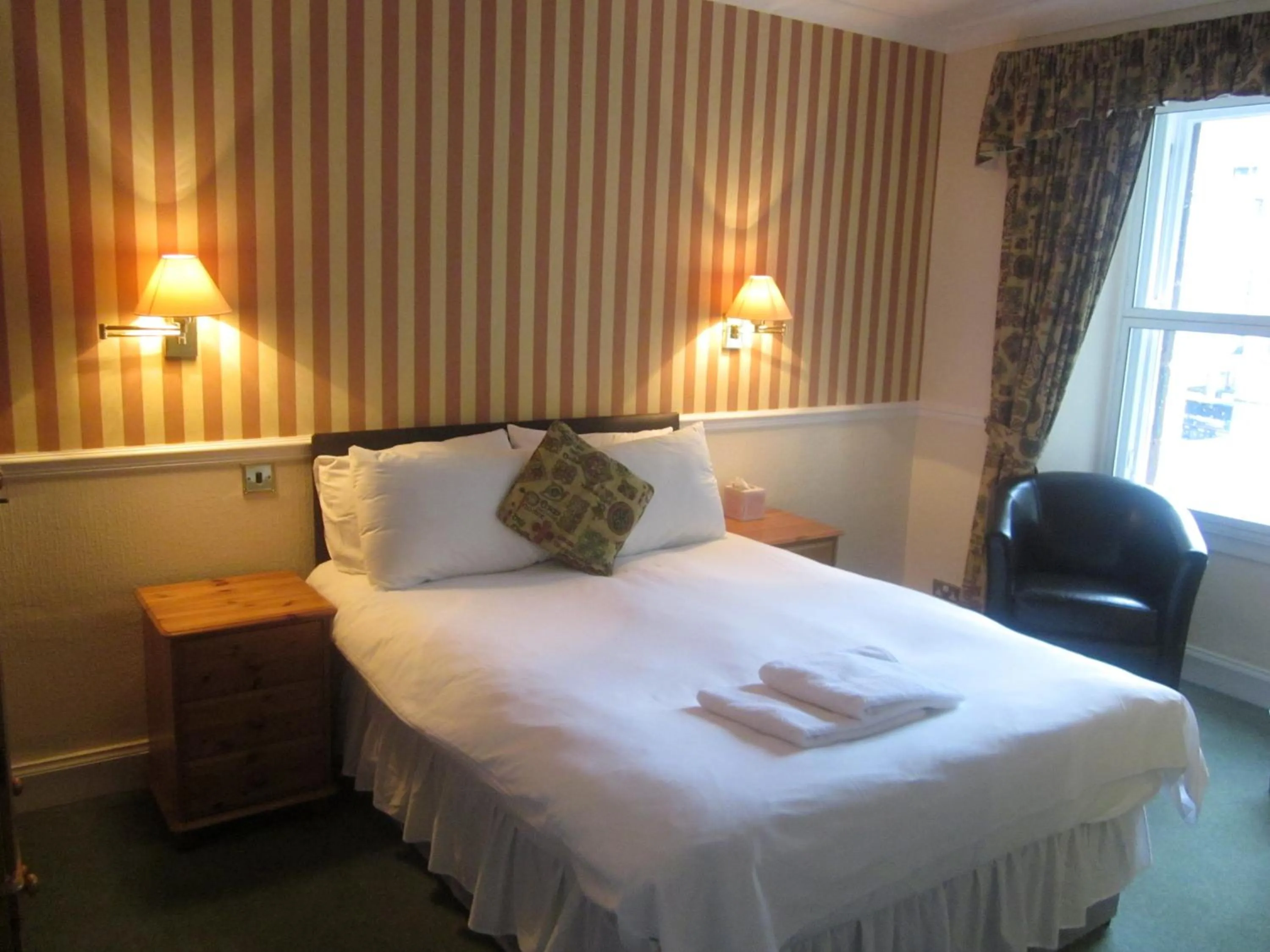 Bed in Elder York Guest House