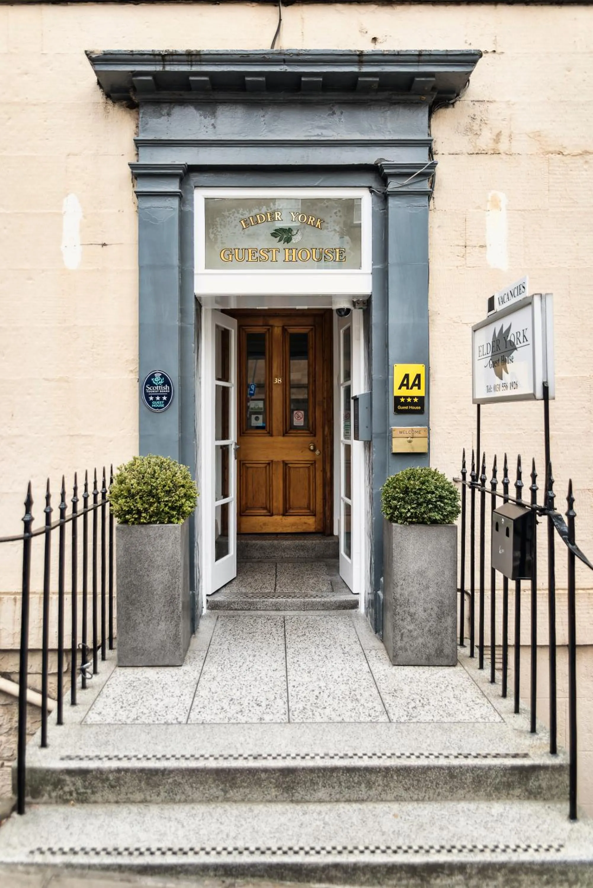 Facade/entrance in Elder York Guest House