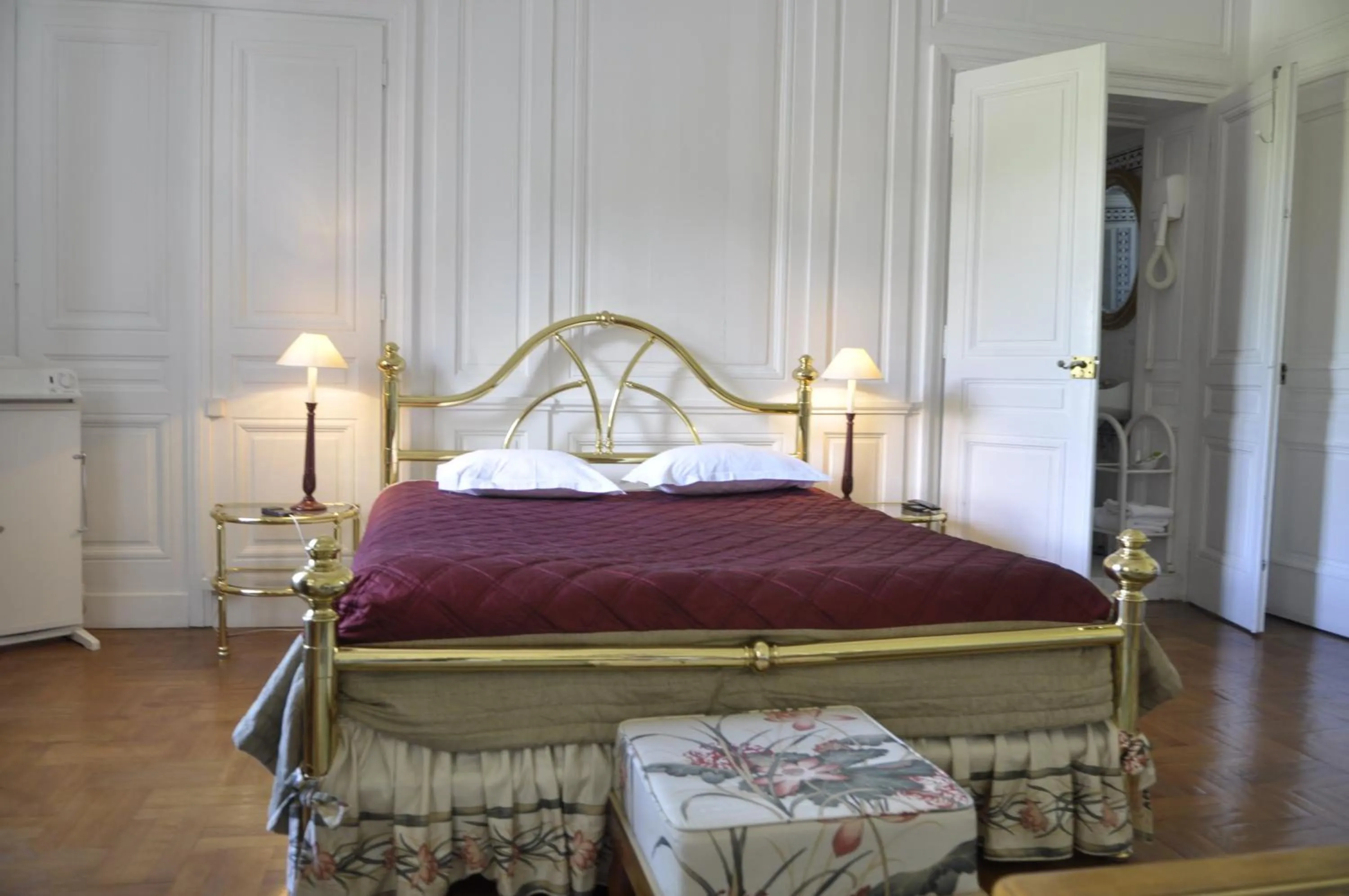 Bed in Hotel Du Parc - Manoir Du Baron Blanc