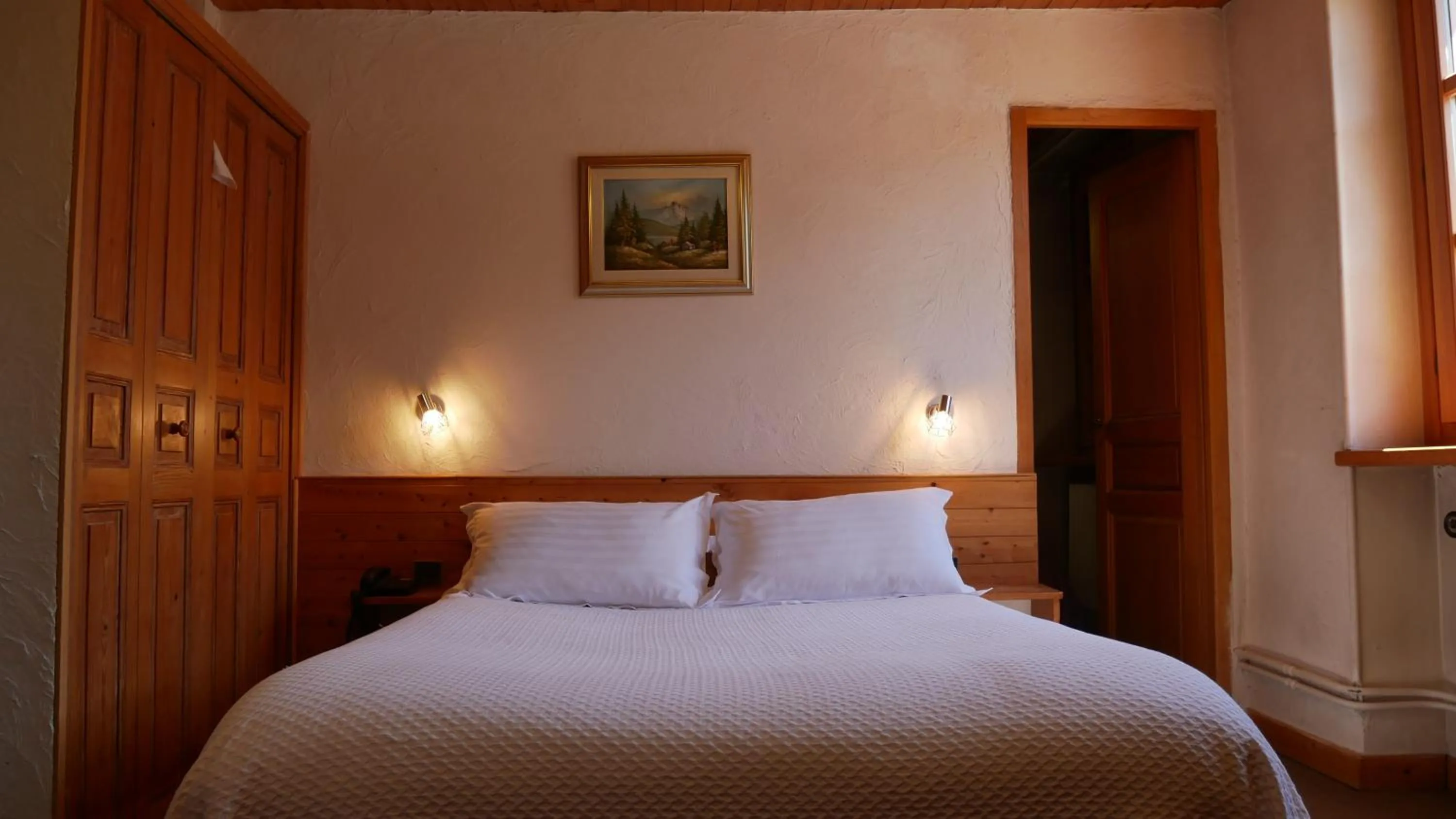 Bed in Hotel Du Parc - Manoir Du Baron Blanc