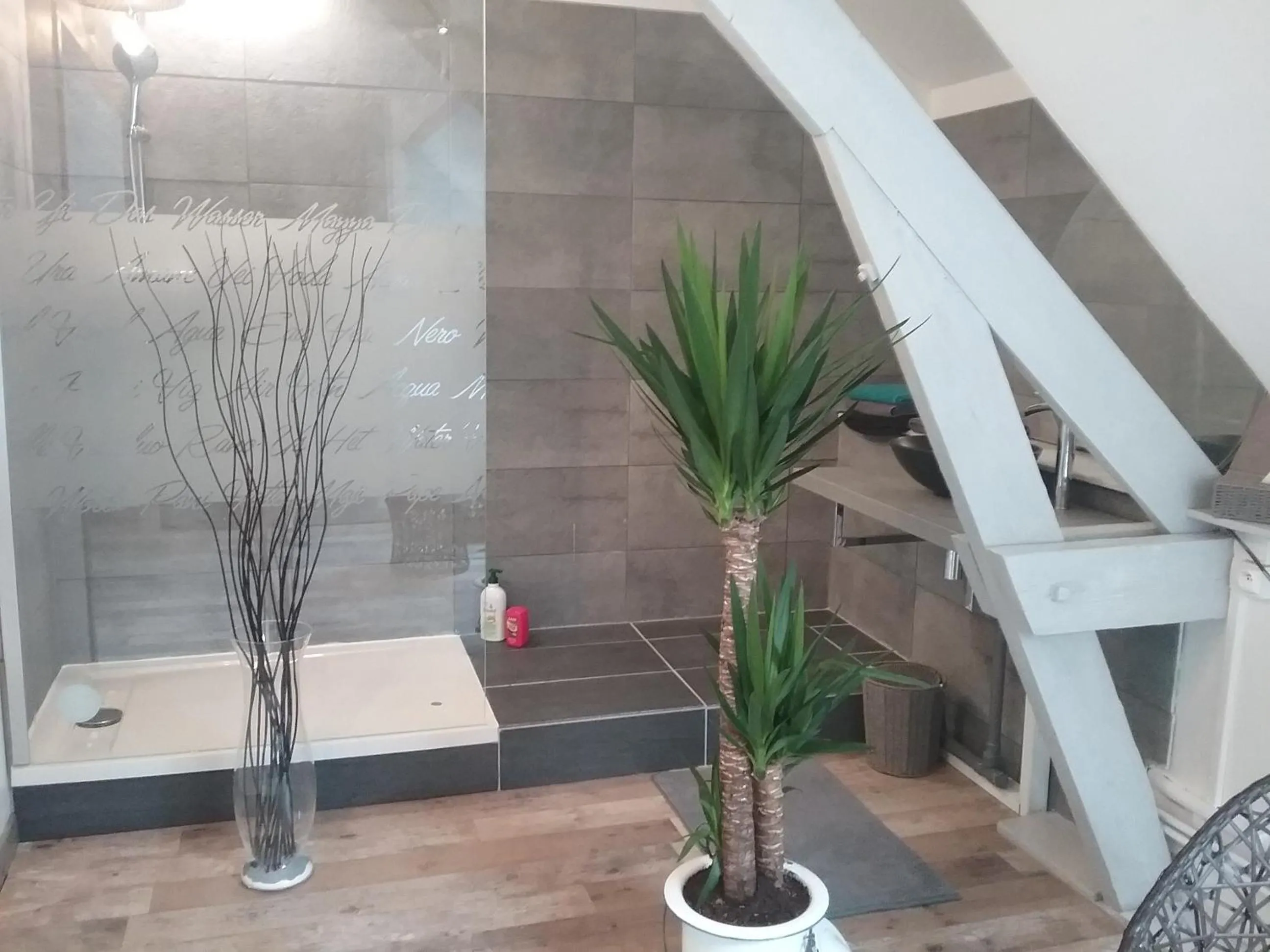 Bathroom in Chambre d'hôtes "COQUELICOT"