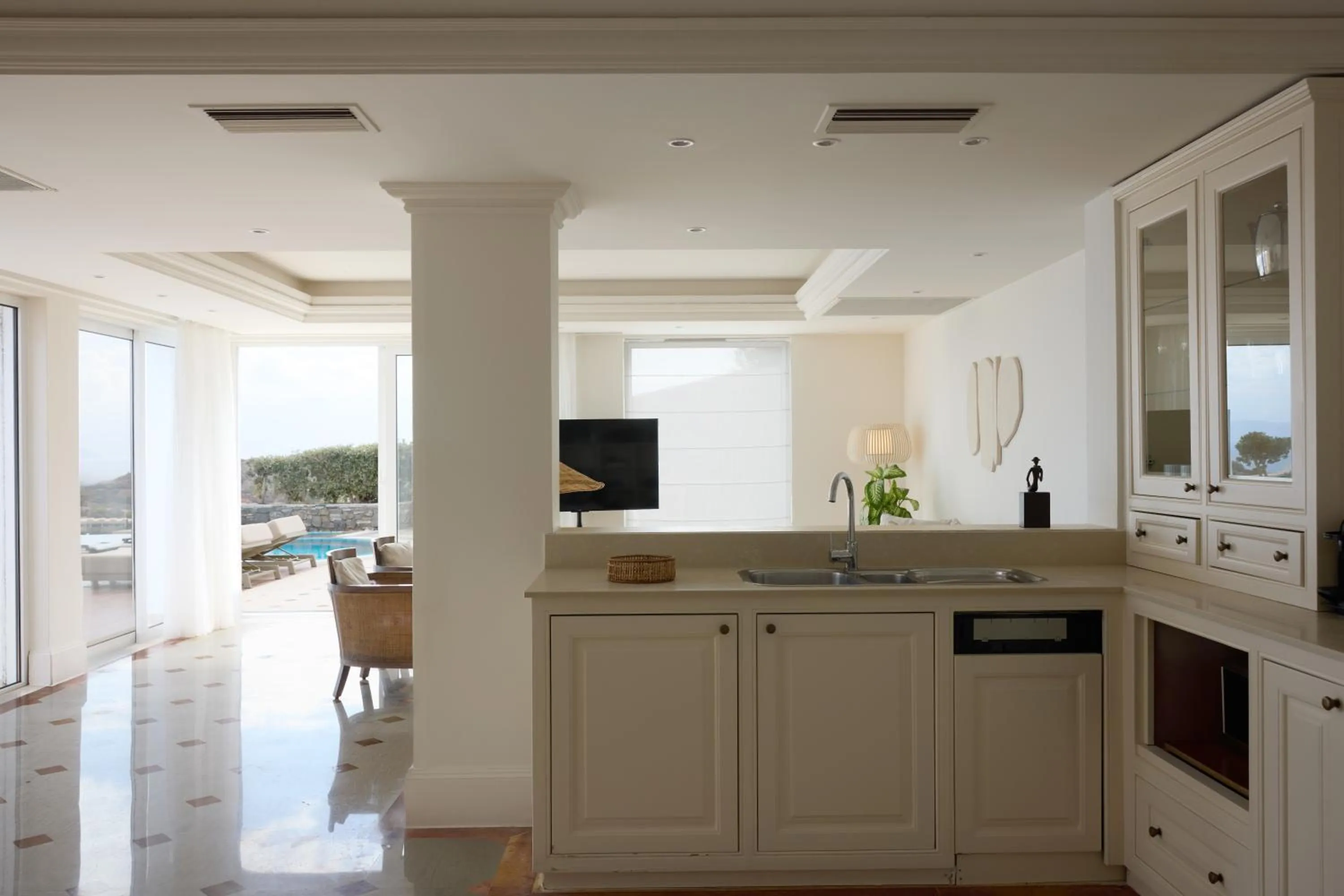 TV and multimedia in Elounda Gulf Villas by Sandglass