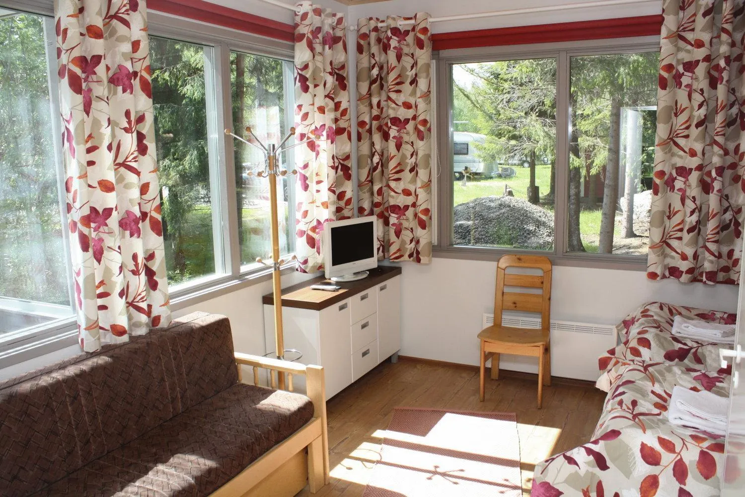 Photo of the whole room in Hotel Rantakatti