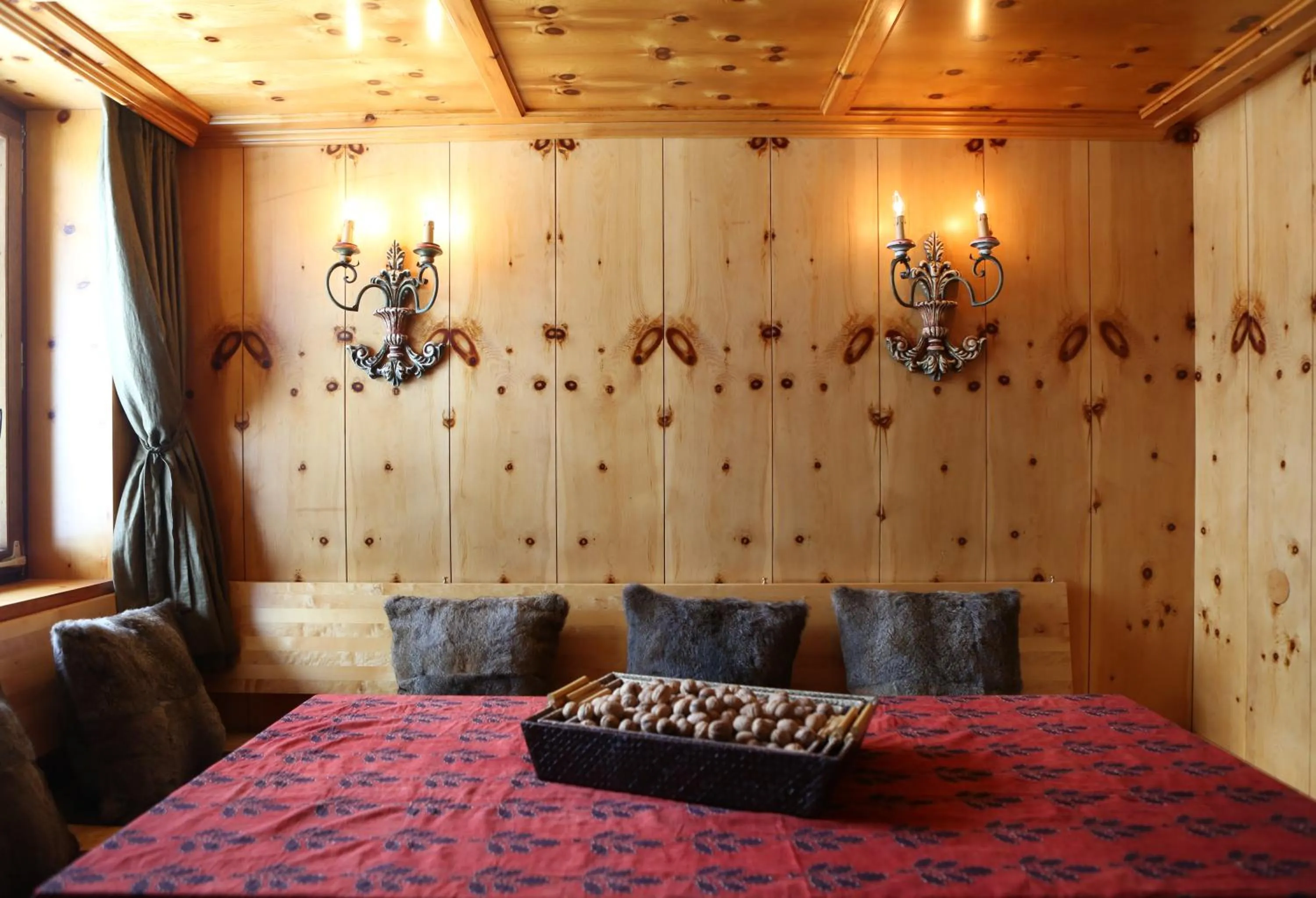 Photo of the whole room, Bed in Kristiania Lech