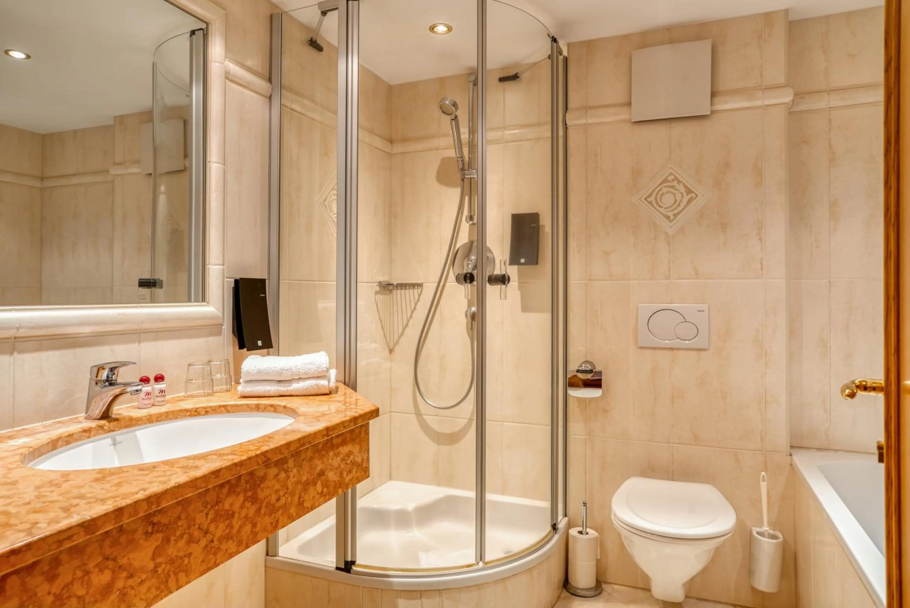 Shower in Mallaun Hotel.Erlebnis