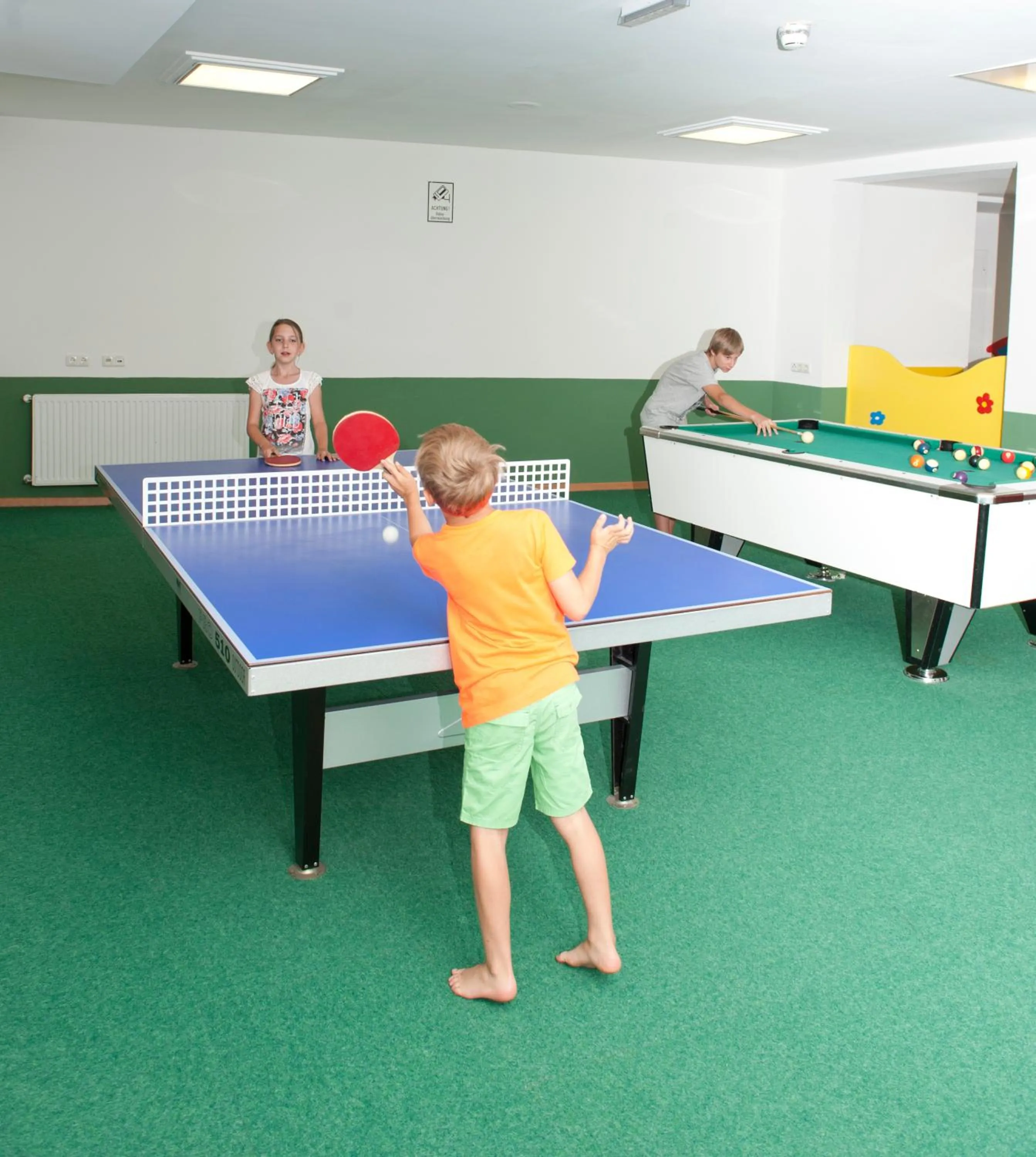 Table tennis in Mallaun Hotel.Erlebnis