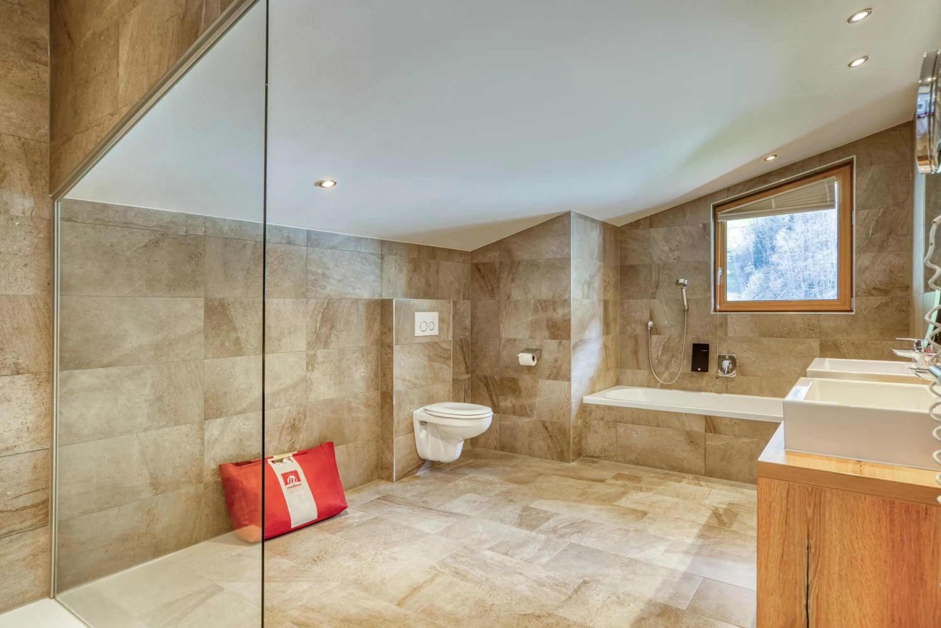 Shower in Mallaun Hotel.Erlebnis