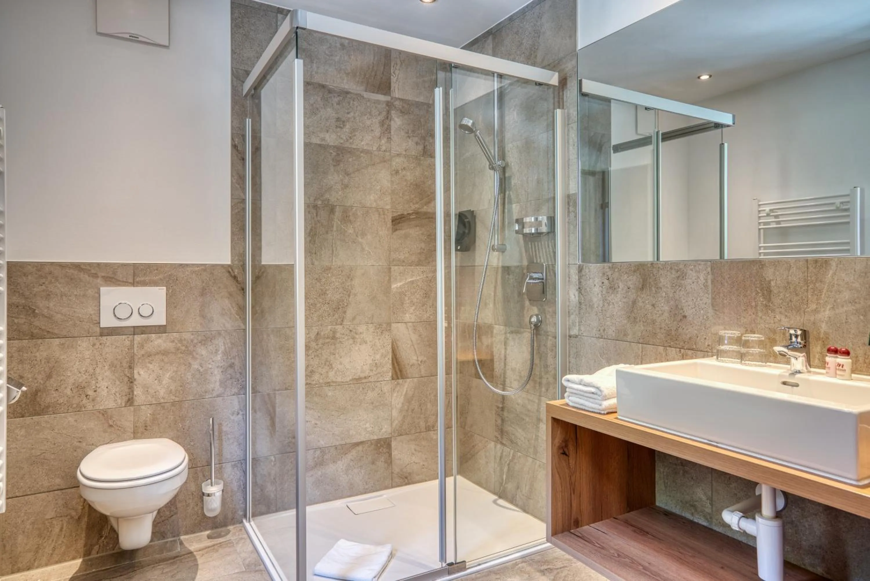 Shower in Mallaun Hotel.Erlebnis