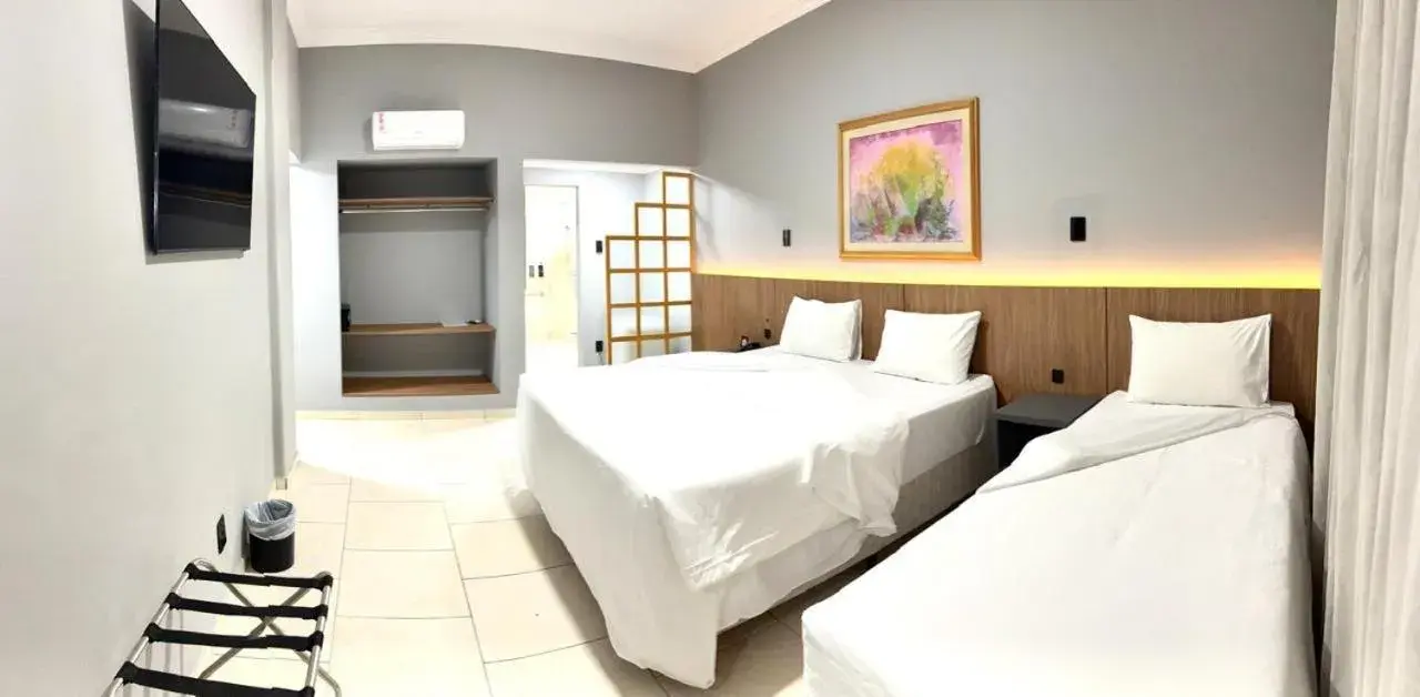 Deluxe Family Suite in HOTEL DEL REY CURITIBA by POTY - NA FAMOSA RUA XV DE NOVEMBRO Deluxe Family Suite in HOTEL DEL REY CURITIBA by POTY - NA FAMOSA RUA XV DE NOVEMBRO